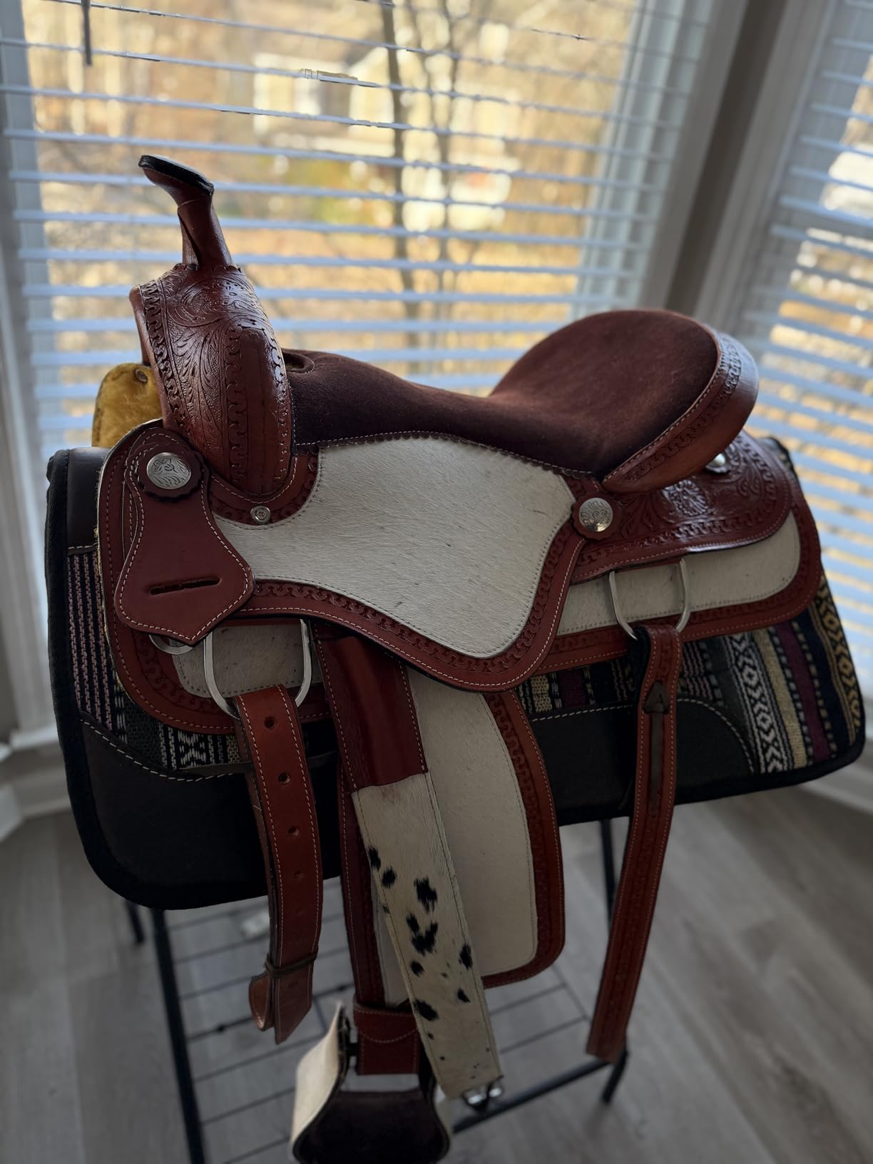 Western Barrel Saddle Set Brown Genuine Leather Hair On Cowhide Hand Tooled Horse Saddle with Headstall, Breast Collar & Reins for Trail Riding, Rodeo, Ranch & Pleasure, 8-17 Inch customer photo 2