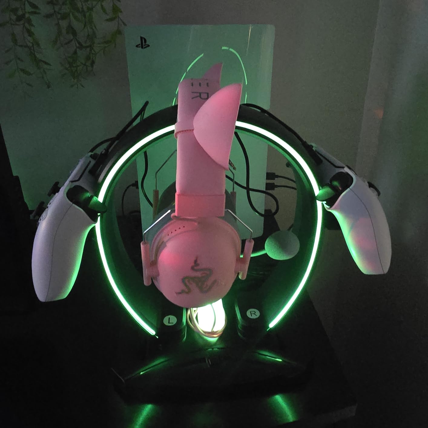 KDD RGB Headphone & Controller Stand with 9 Light Modes - Foldable Controller Hanger for Desk - Earphone Stand with Cable Organizer - for Gamers Desktop Accessories customer photo 1