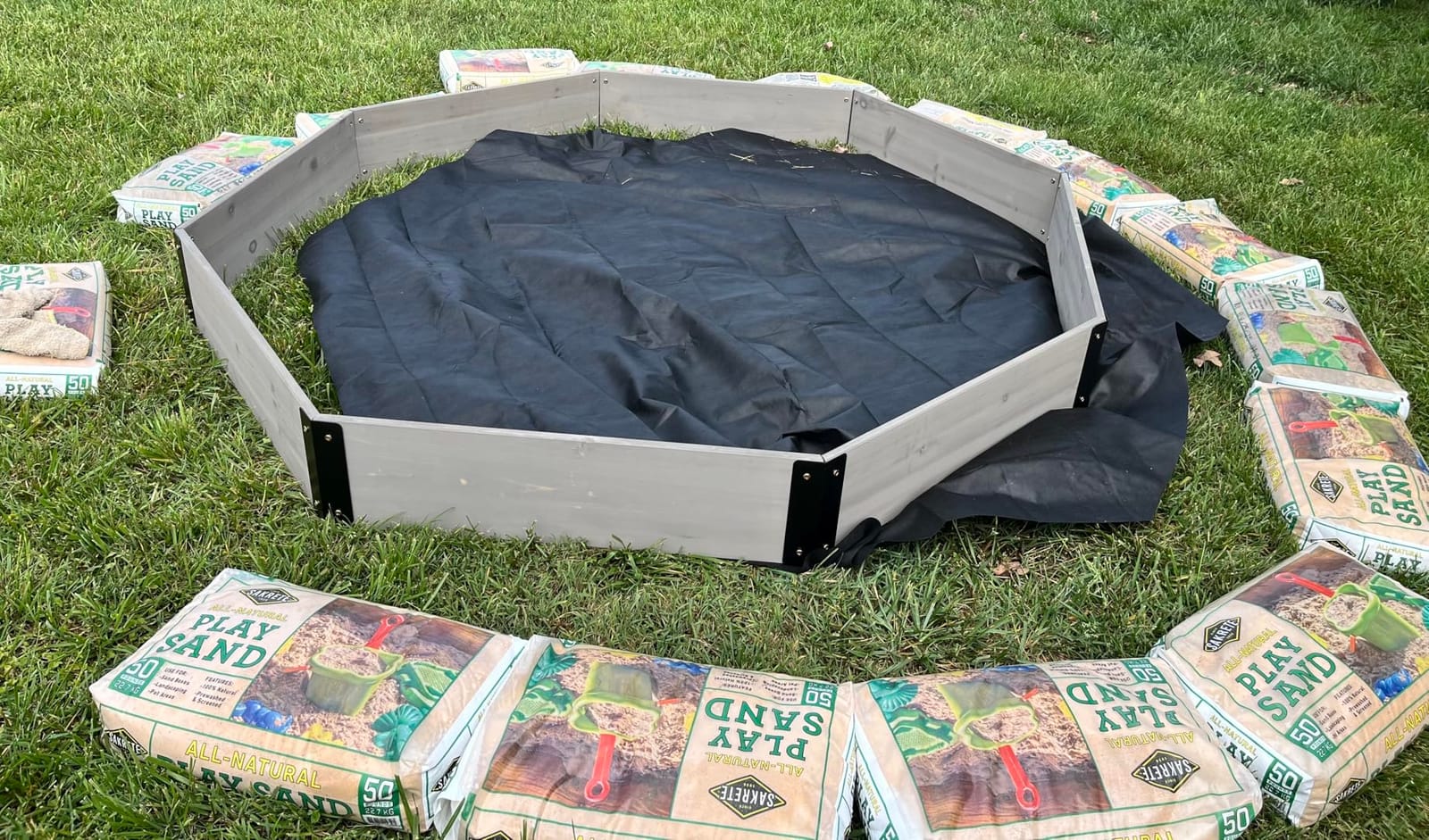 64''x56''x8.5'' Octagon Sandbox with Cover for Kids Outdoor Play, Wood Large Sandpit with 4 Benches, Quick Easy Install, US. Patented customer photo 1