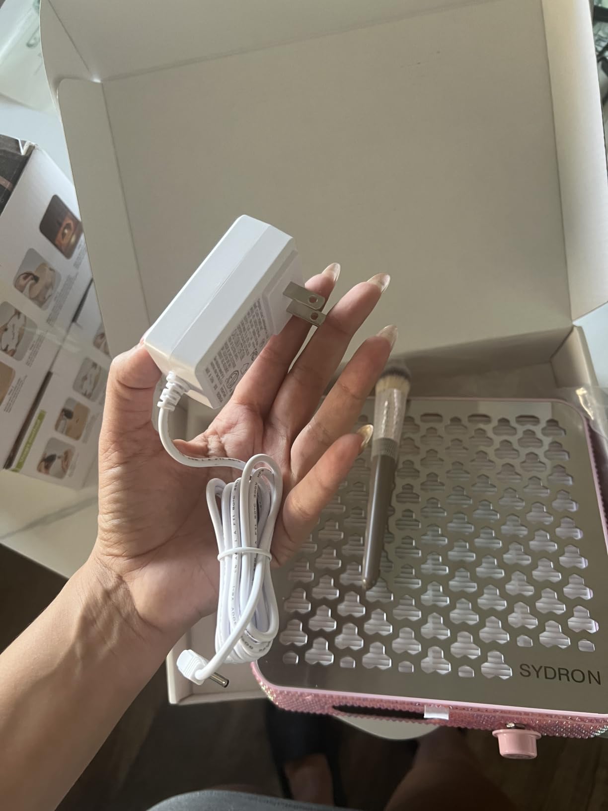 Nail Dust Collector Nail Tech Cordless FC01, 1000PA Suction, White | Aerospace-Grade Aluminum, Acetone-Proof, Magnetic Filter Cover, 10 Filter Pads, Nail Dust Brush, 7800mAh, 8Hrs, 2-Yr Warranty customer photo 2