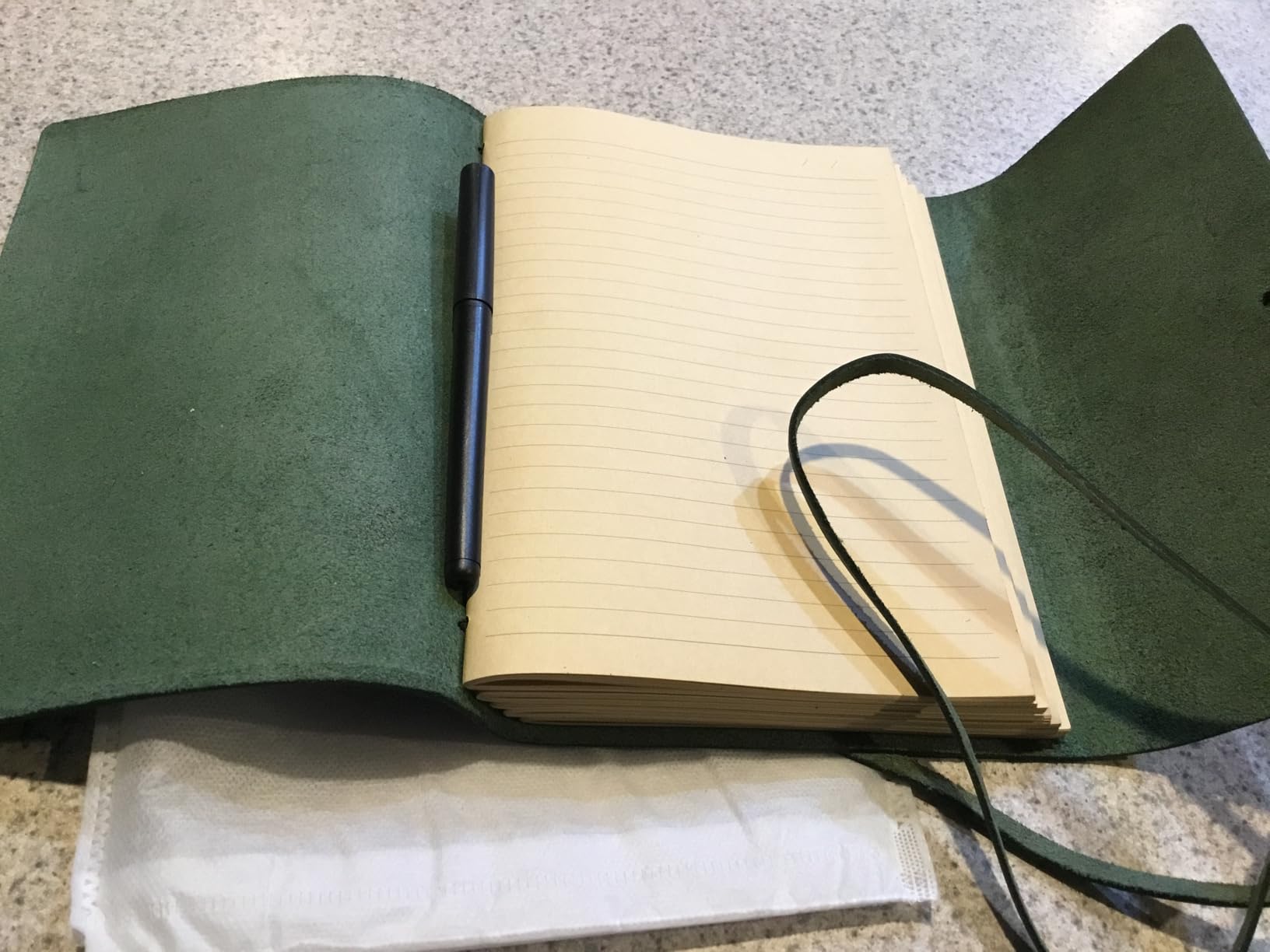CooLeathor Large Notebook Journal - Genuine Leather Journals for Writing A4 Size Diary 8x10 Inch, Notepad For Women and Man, Gifts,Work,Travel Dark Green customer photo 2