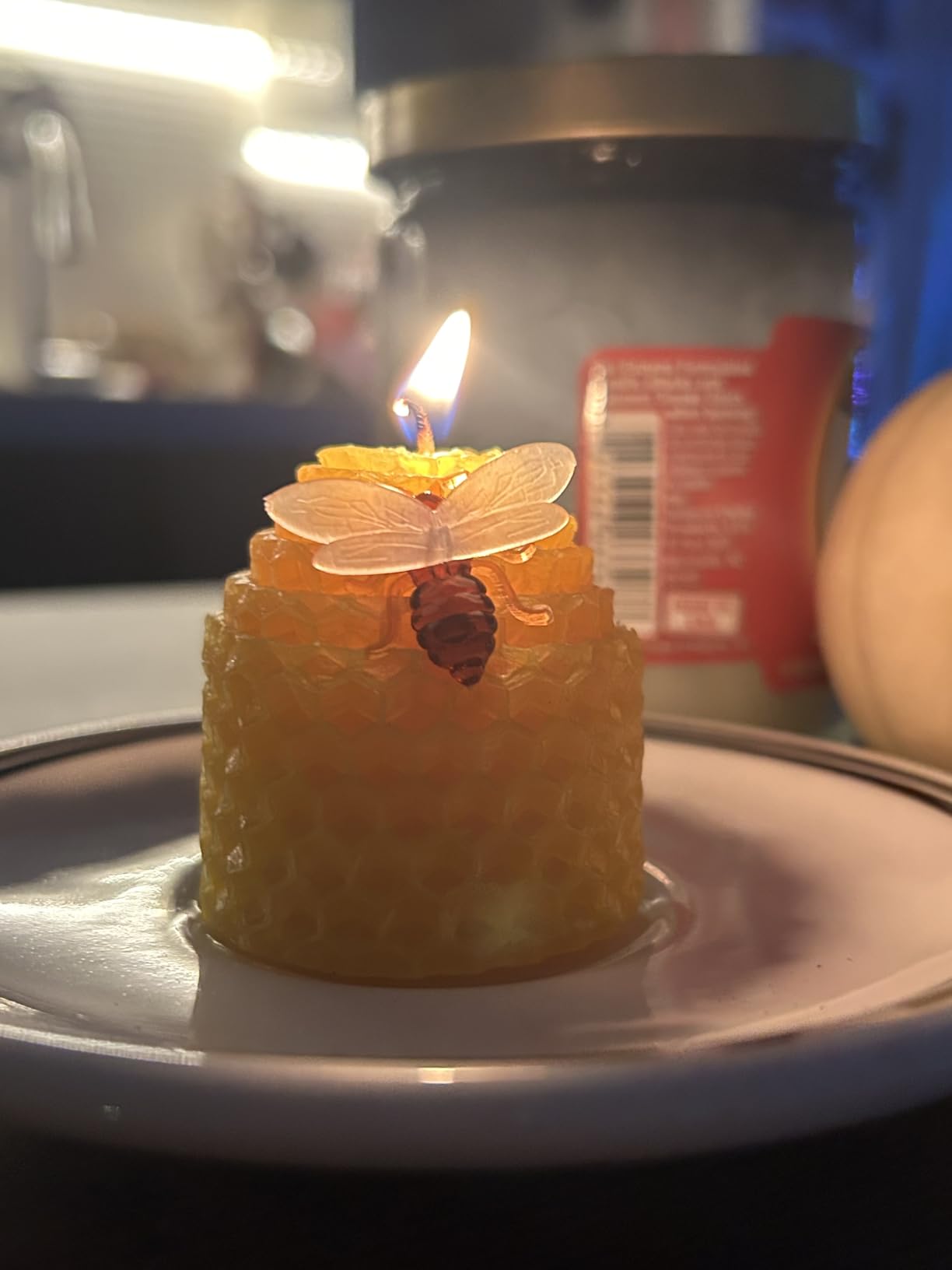 Beeswax Candles Set of 6pcs, Bee Candles with Little Bee Ornament Decors, Unscented & Dripless& Smokeless, Dia 1.77