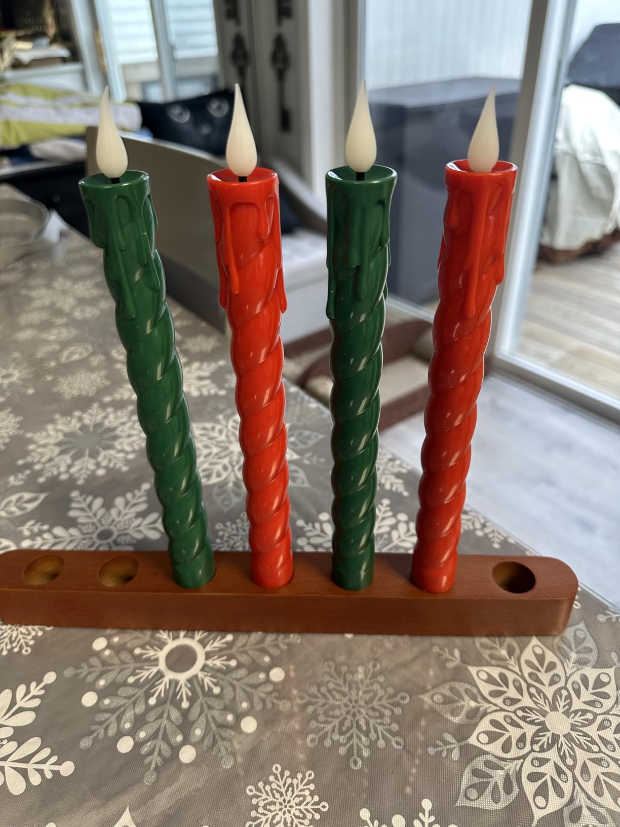 BBTO 8 Pcs Kwanzaa Kinara Set 7 LED Candles 1 Holder, Spiral customer photo 1
