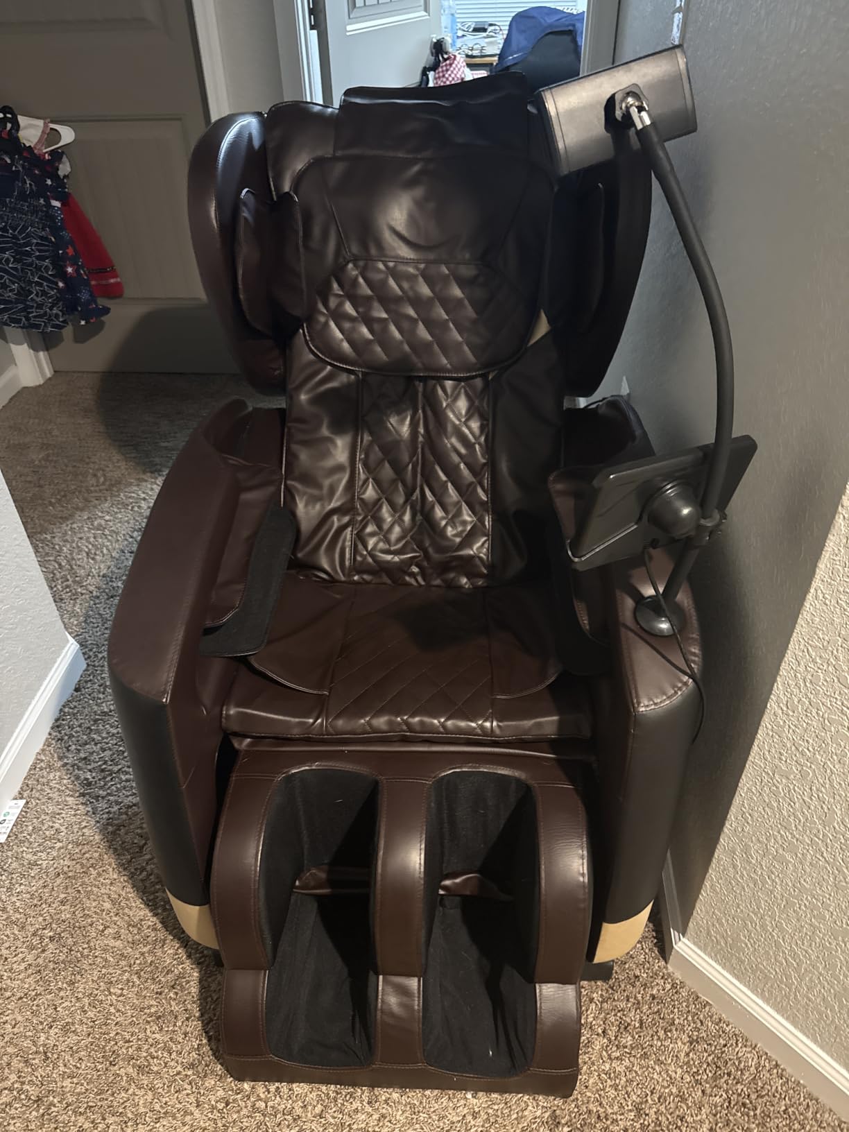 FURNIMAT Massage Chair Full Body Zero Gravity Recliner, 2026 Classic Gray customer photo 1
