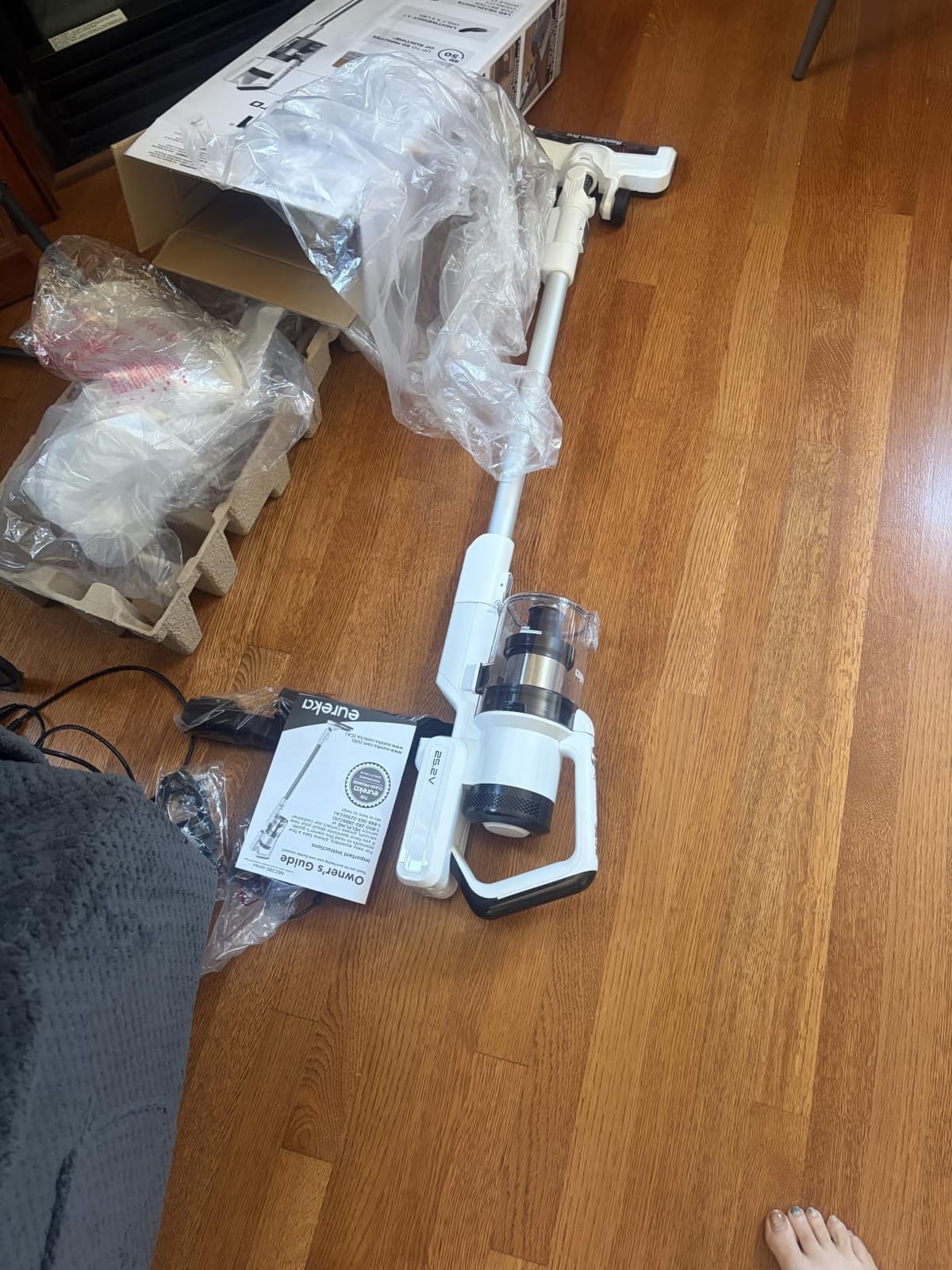 Eureka RapidClean Pro Pet Hair Cordless Vacuum, NEC280WH customer photo 1