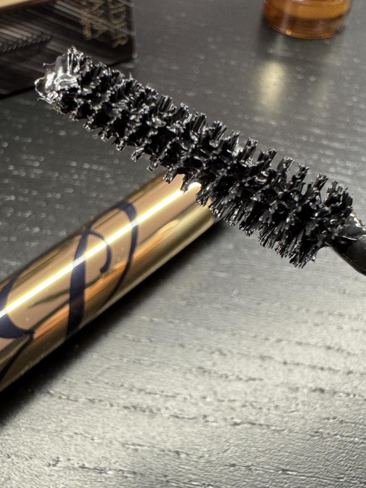 Estée Lauder Sumptuous Extreme Lash Multiplying Volumizing Lengthening Mascara | 01 Extreme Black customer photo 2