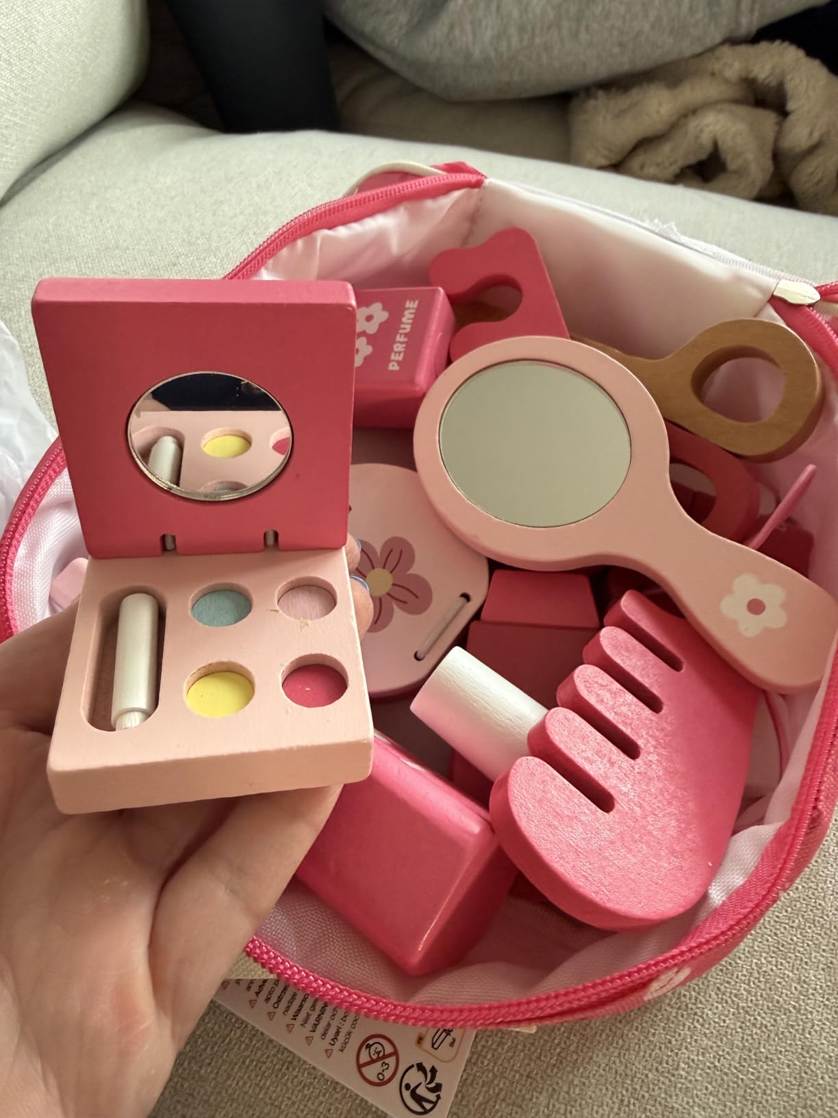 GAGAKU Wooden Makeup Toy Set for Toddlers 3-5 – 18-Piece Pretend Play Makeup Kit for Little Girls with Storage Bag, Realistic Lipstick & Mirror – Safe, Non-Toxic Dress-Up Gift for Age 3-6 customer photo 2