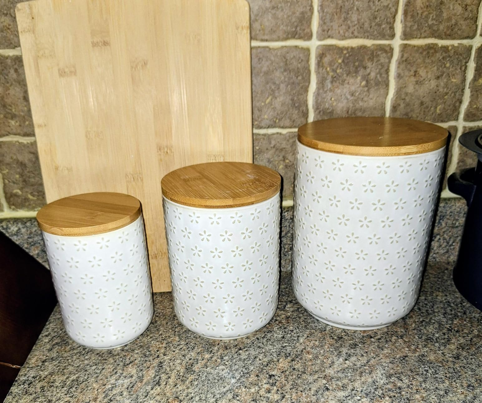 MALACASA LYDIA Ceramic Canisters Set with Airtight Lids, 80/40/20 oz Coffee Canister, Cookie Jar & Sugar Container, Canisters Sets for the Kitchen, Flour Sugar Pasta Tea Jars, Set of 3, Hexagon customer photo 2