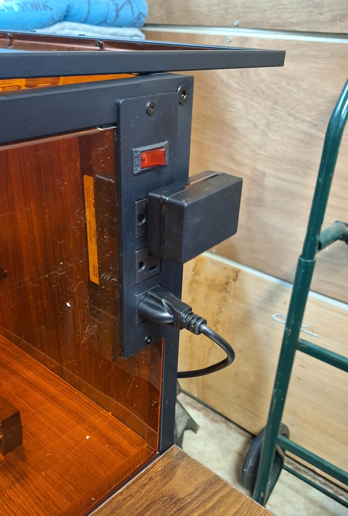 Crafit Laser Engraver Enclosure Cabinet with Exhaust & Light Filtering customer photo 1