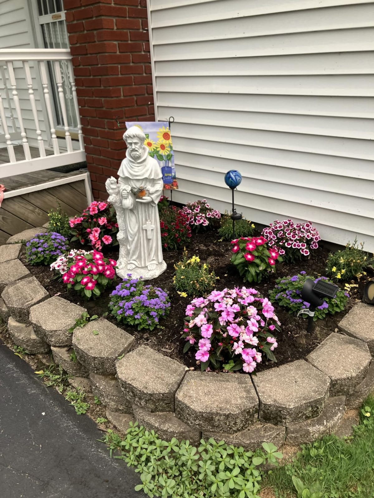 Angel Garden Statues Outdoor, Large Yard Praying Angel Decor | Catholic Sculpture for Yard, Patio, or Cemetery. Memorial Guardian Angel Figurine for Outside and Indoor Display customer photo 1