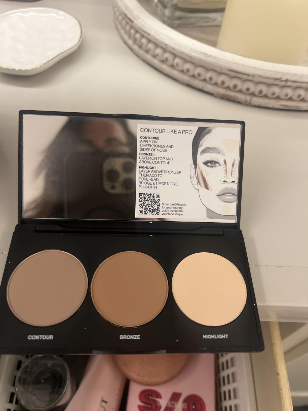 Smashbox Step-By-Step Contour Palette | Sculpt + Glow All-In-One Contour Kit with Blendable + Buildable Formulas customer photo 2