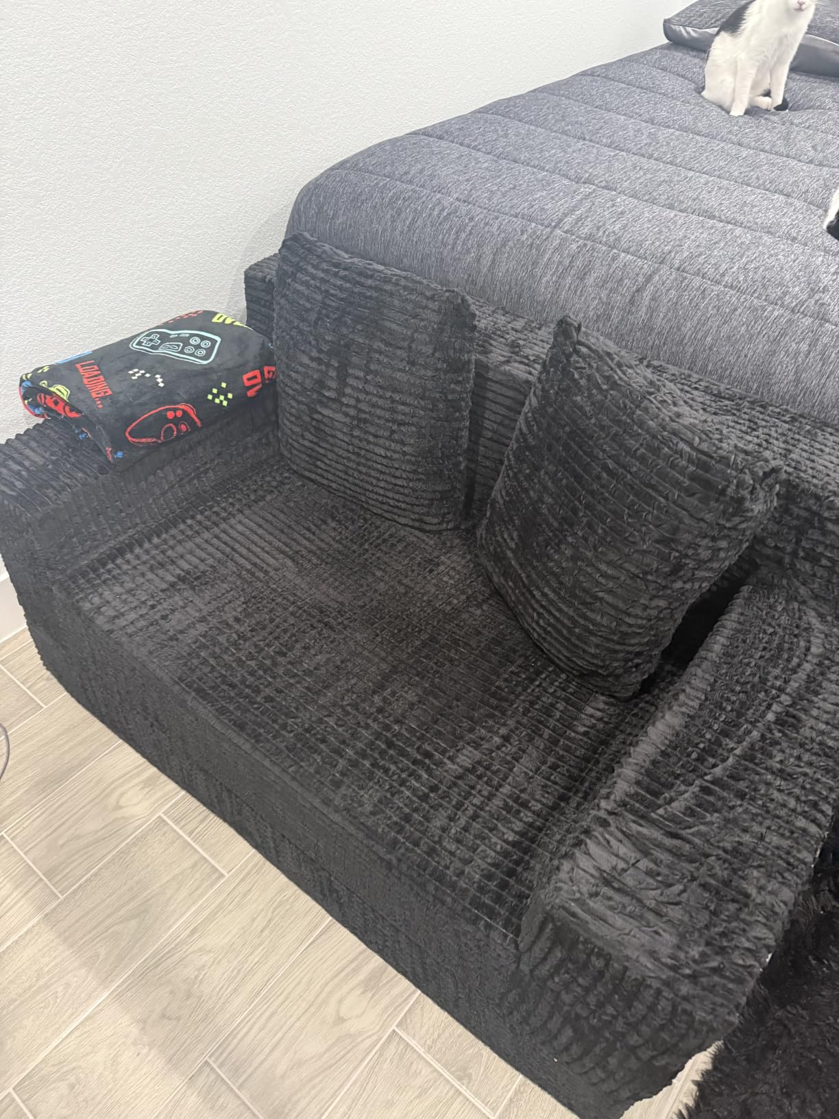 Erament Convertible Sofa Bed, Loveseat Folding Floor Futon Sleeper Sofa Couch Bed- Boneless Foldable Couch, Corduroy Pull Out Sofa Bed with 2 Pillows for Living Room & Bedroom customer photo 1