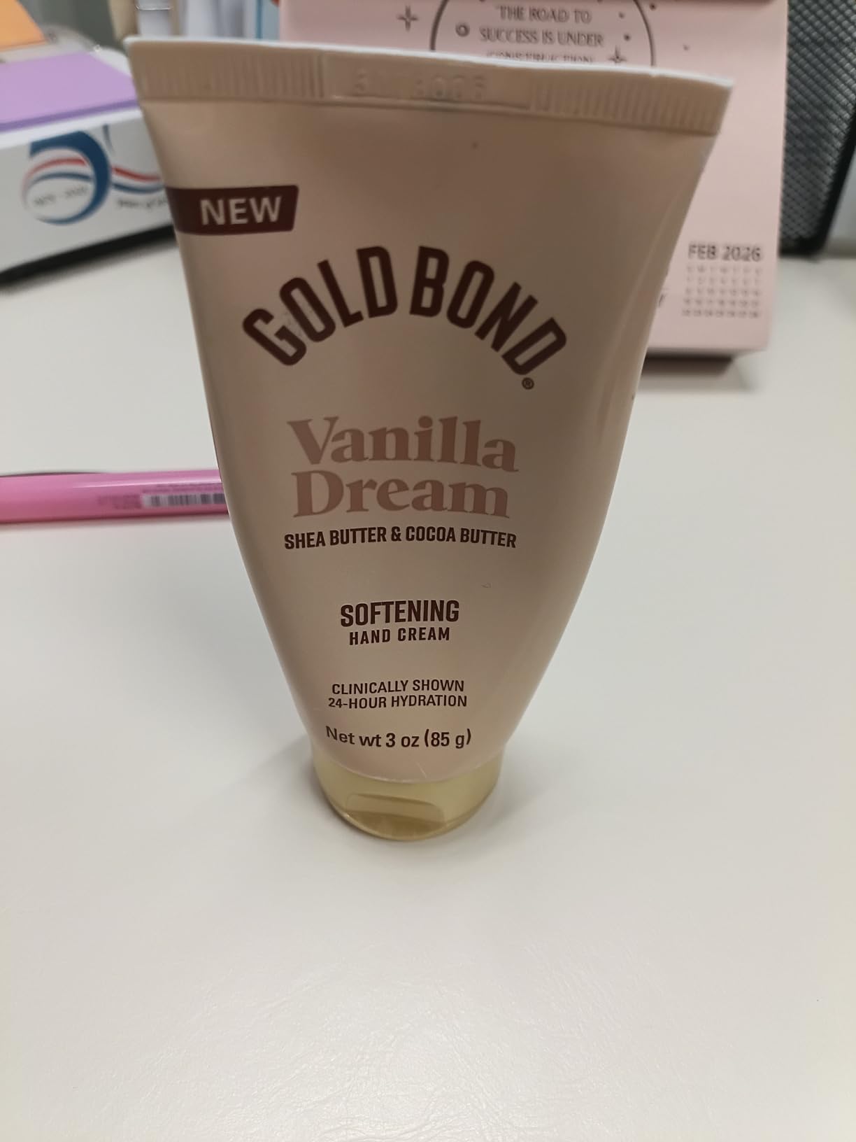 Gold Bond Floral Bloom Hydrating Hand Cream Set, Lightweight Everyday Hand Cream with Jojoba to Hydrate Skin & Niacinamide to Help Restore Skins Moisture Barrier, Fresh Floral Bloom Scent, 3 oz, 4 pk customer photo 1
