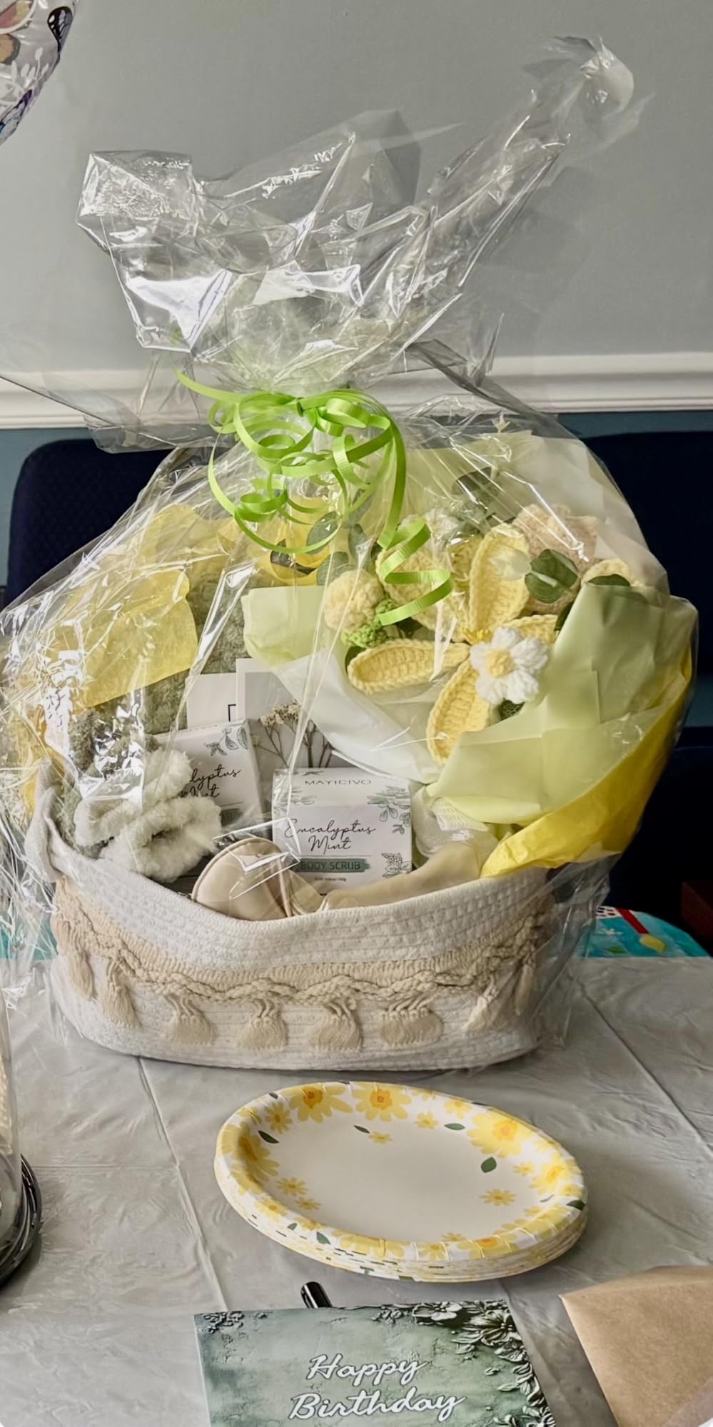 Birthday Gifts for Women, Spa Self Care Package Get Well Soon Gift Baskets with Crochet Flower Bouquet, Christmas Thinking of You Gifts Basket customer photo 1