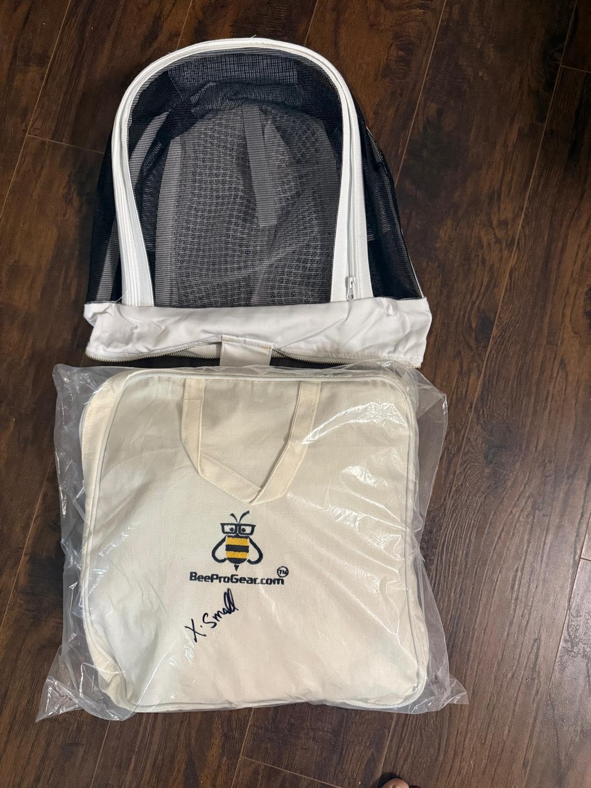 BeeProGear 3-Layer Ventilated Mesh Beekeeping Suit for Men & Women - Sting Proof Full Body Suit with 2 Veils, Gloves & Bag customer photo 1
