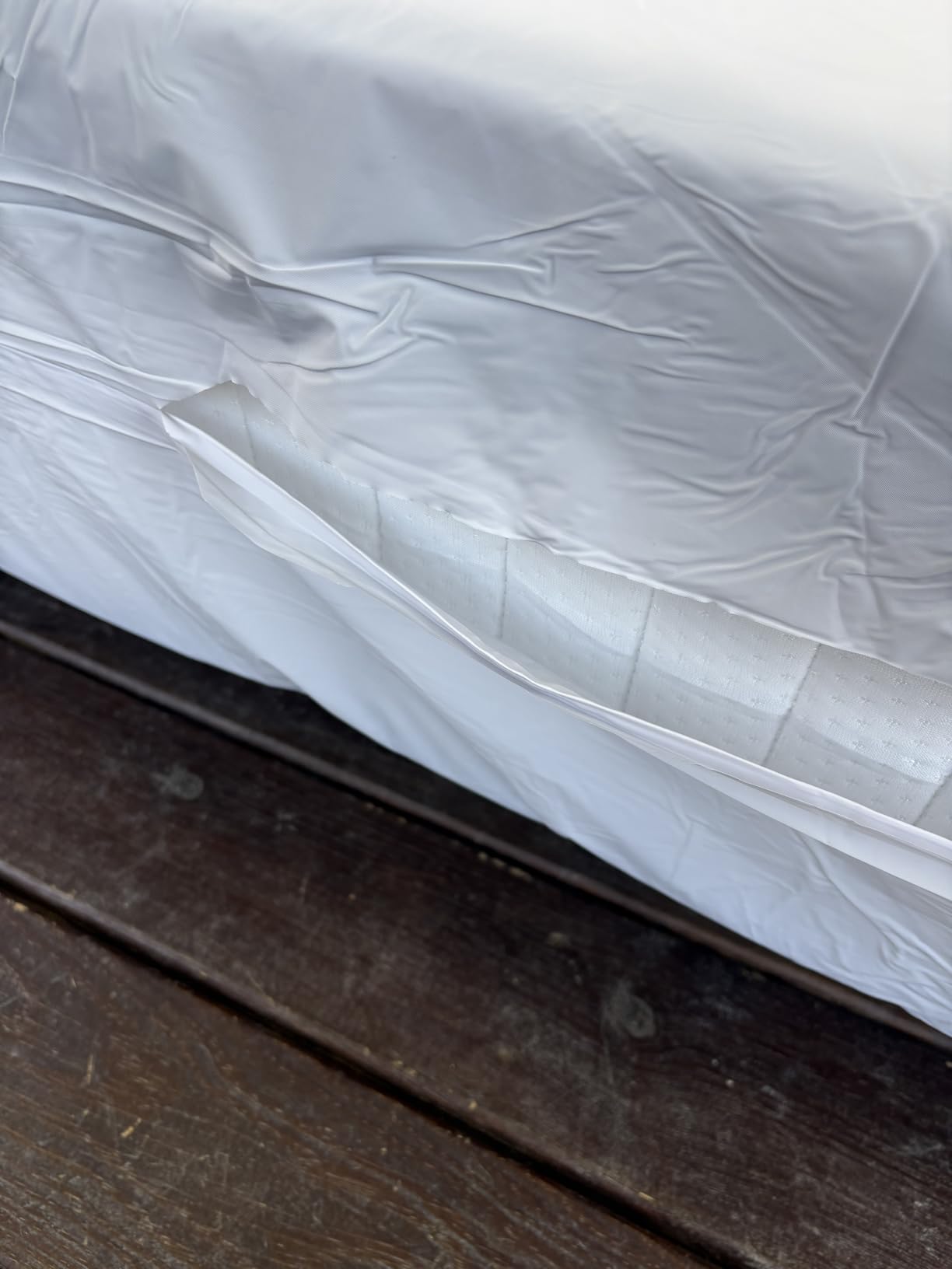 King Size Mattress, 12 Inch Hybrid Medium Firm Feel, Individually Wrapped Coils for Motion Isolation & Cool Memory Foam, White, CertiPUR-US Certified customer photo 1