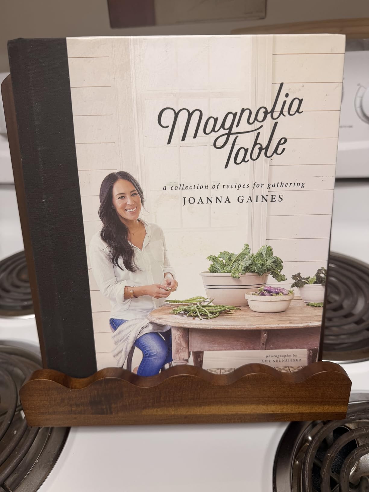 Beautiful Wooden Cookbook Stand for Your Kitchen Counter - Solid Acacia Wood Scalloped Book Holder Keeps Cookbooks & Tablets Open, Stable 2-Piece Slot Design, Easy-Clean, Perfect for Everyday Cooking customer photo 1