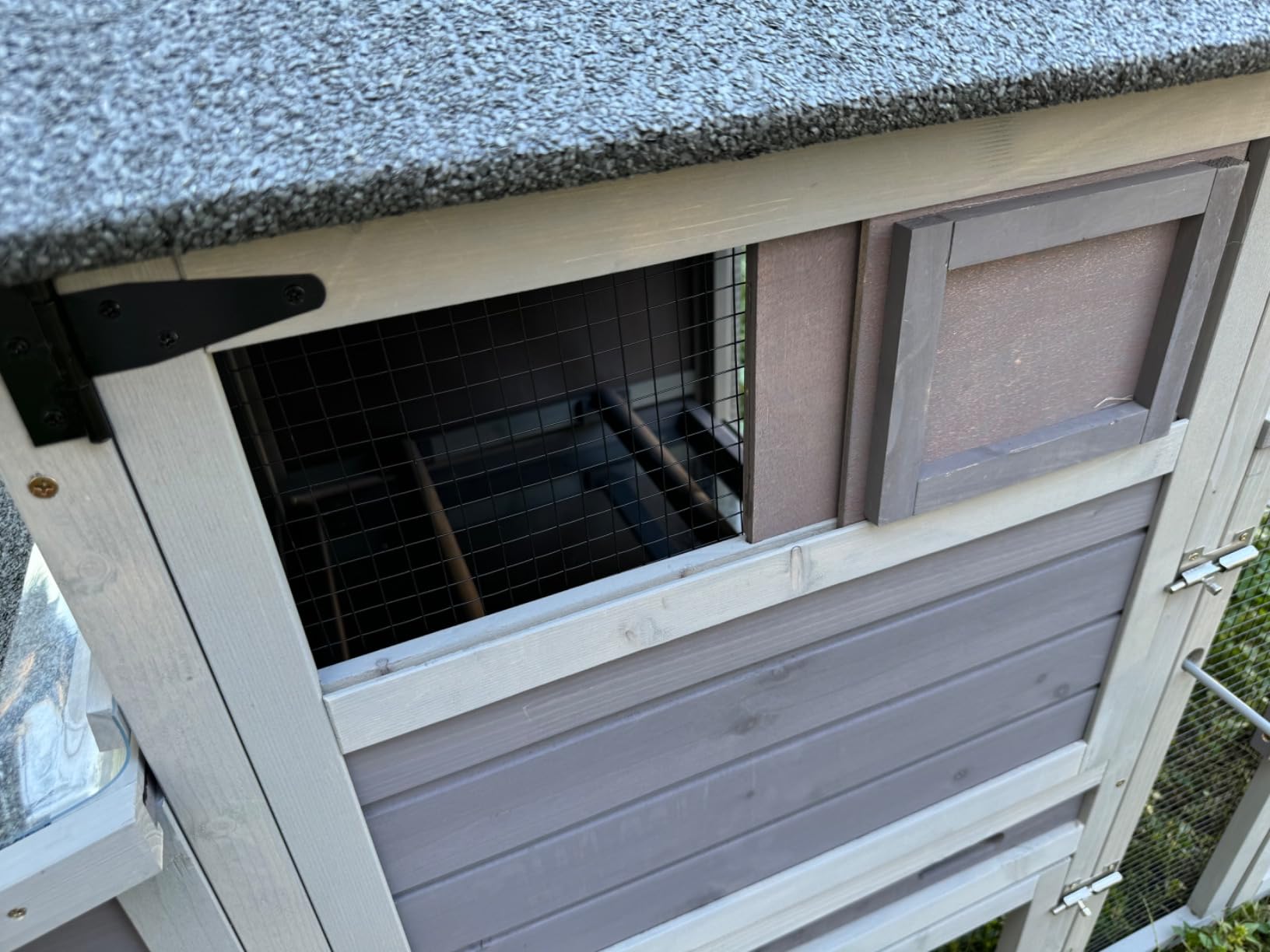 Aivituvin Chicken Coop with Run and Wheels, Mobile Outdoor Hen House Wooden Poultry Cage with Waterproof Roof (Grey, AIR61) customer photo 1