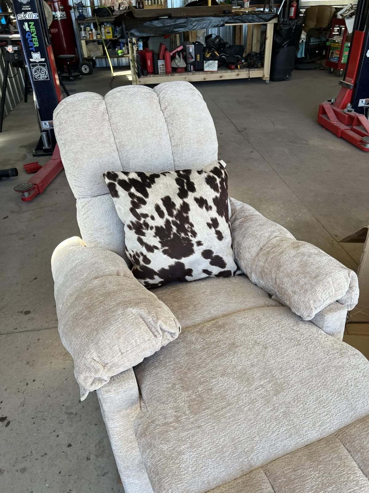 Korser Recliner Chair, Swivel Rocker Recliner Chair for Adults, Small Recliners for Small Spaces, Manual Recliner with Side Pockets, Upholstered Nursery Rocking Chair for Living Room, Sherpa, Pink customer photo 2