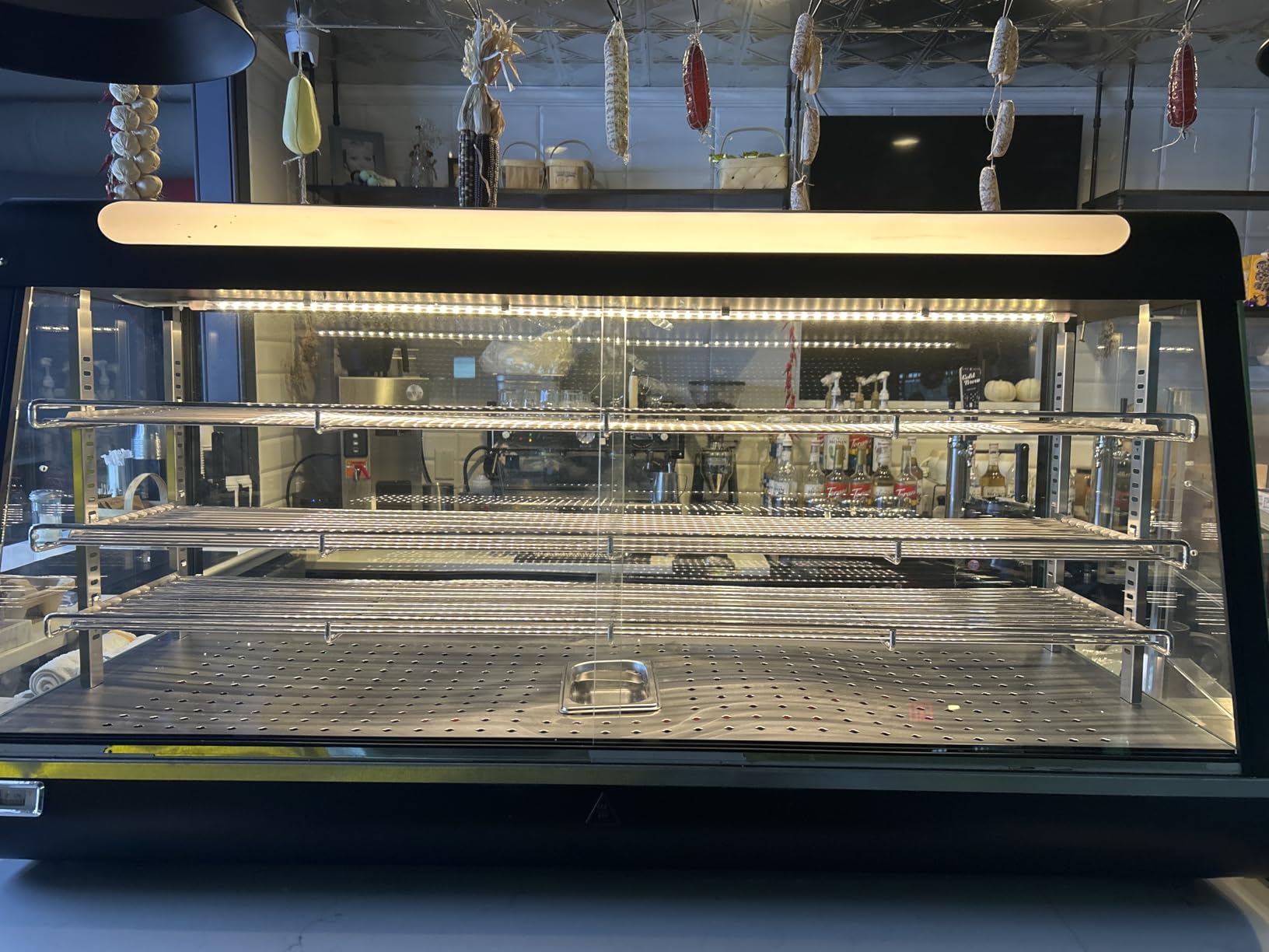 VEVOR Commercial Food Warmer Display, 4-Tier Pizza Warmer with Rotary Steam Heating for 14 in Pizza, 86℉~185℉ Temperature Control and Temp Display, 25W Oven Light + Top LED for Pizza Shop, Restaurant customer photo 1
