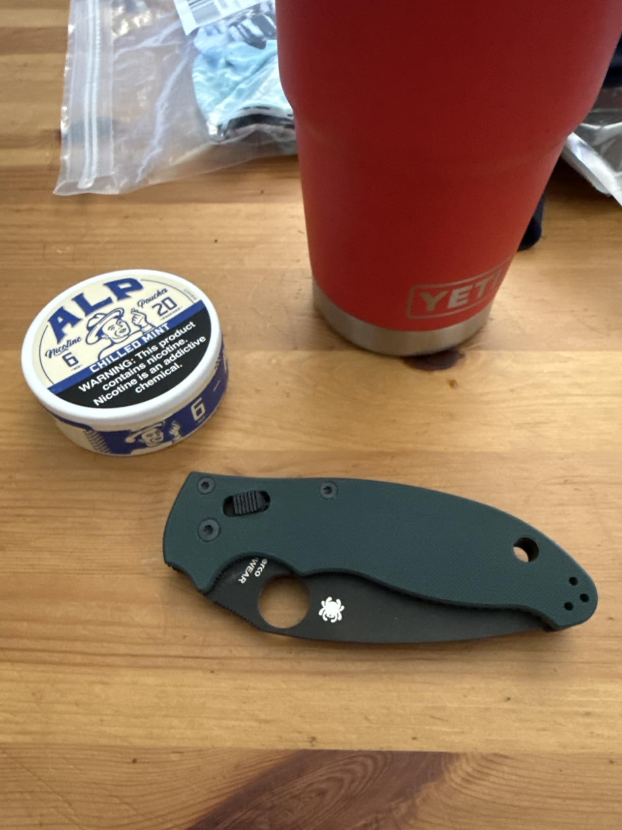 Spyderco Manix 2 Folding Knife, 3.37 in CPM Cru-Wear, C101GPFGBK2 customer photo 2