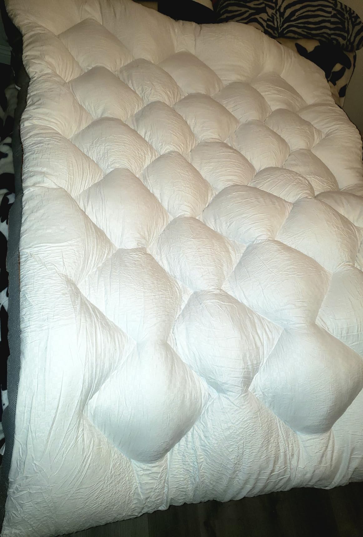 WhatsBedding 4 Inch Memory Foam Mattress Topper Queen for Back Pain Relief, Filled with Breathable Gel Memory Foam, Fluffy Comfort Supportive Pillow Top Mattress Topper, 80x60x4in customer photo 1