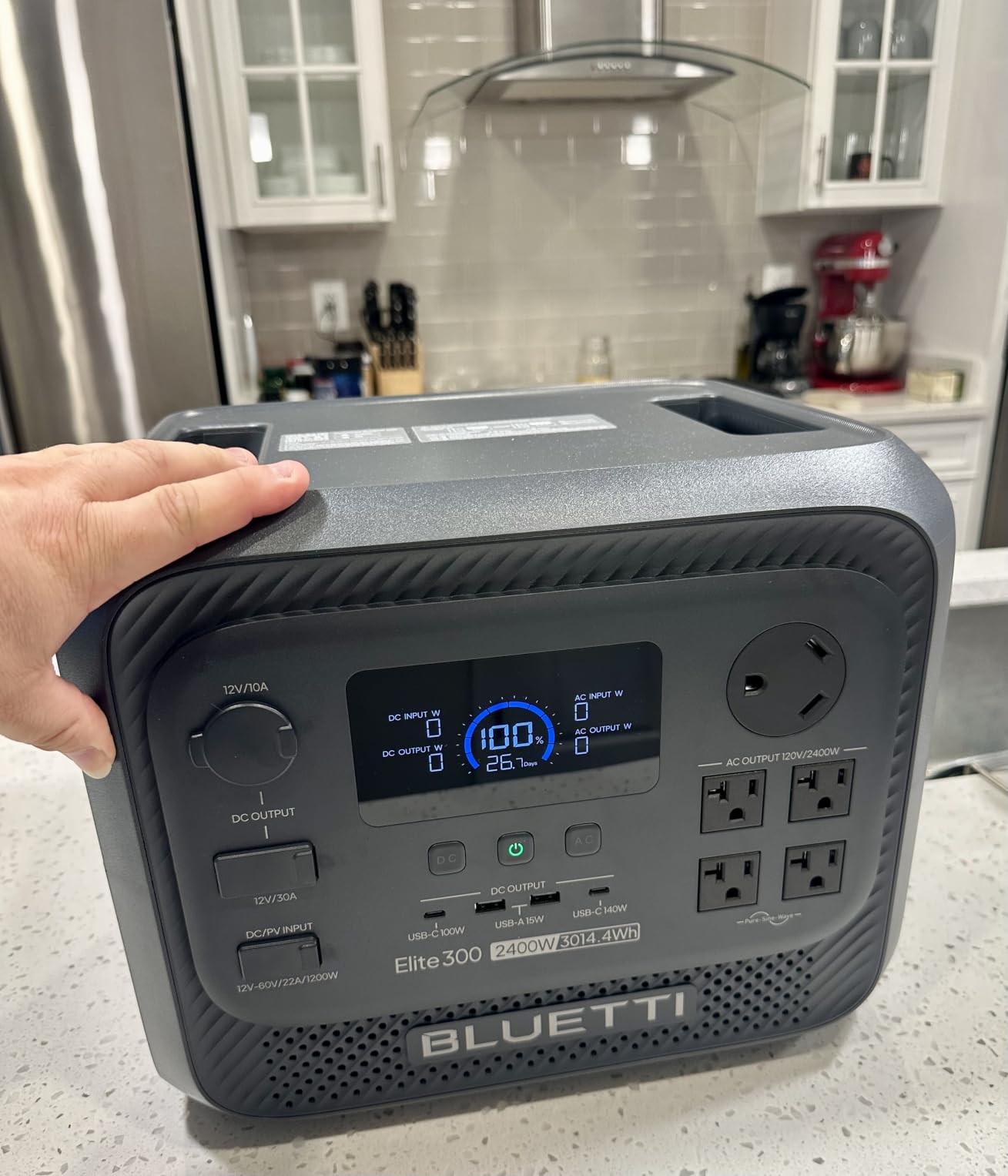 BLUETTI Solar Generator Elite 300 with 350W Solar Panel Included, 3014.4Wh customer photo 2