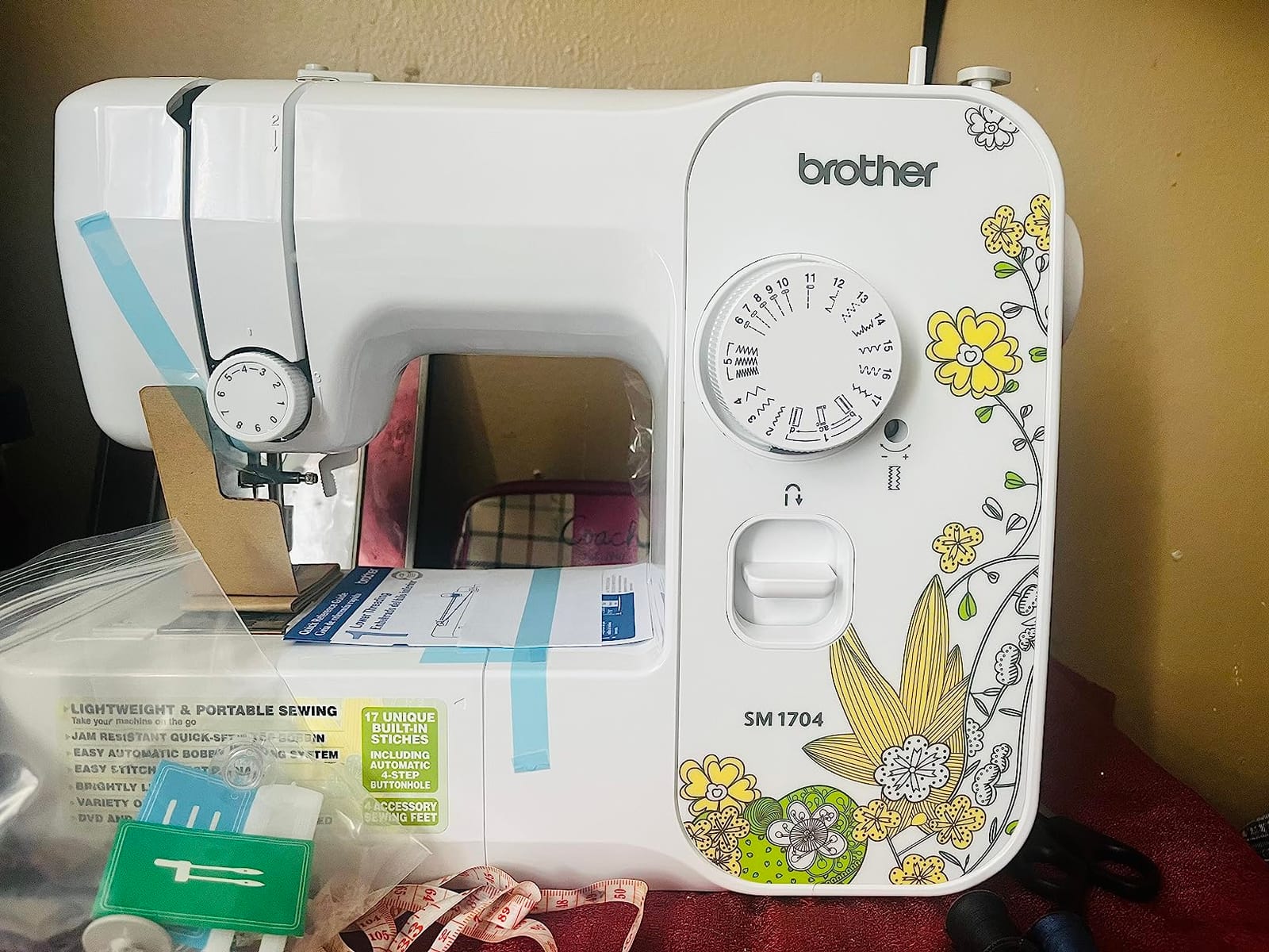 Brother SM1704 17-Stitch Free Arm Sewing Machine, 6-Piece Premium Thread and 5-Piece Sewing Machine Needles customer photo 1