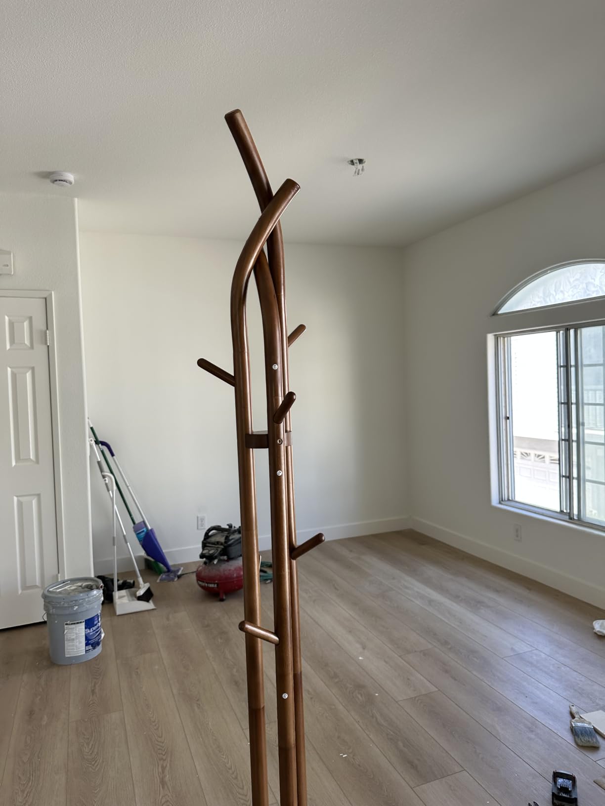 Solid Wood Coat Rack Freestanding Wood Coat Tree Rack with 9 Hooks, Creative Tree-Shaped Design, Standing Coat Rack Clothes Hanger Stand with Sturdy Base for Entryway, Bedroom - Load 300lb (Walnut) customer photo 1