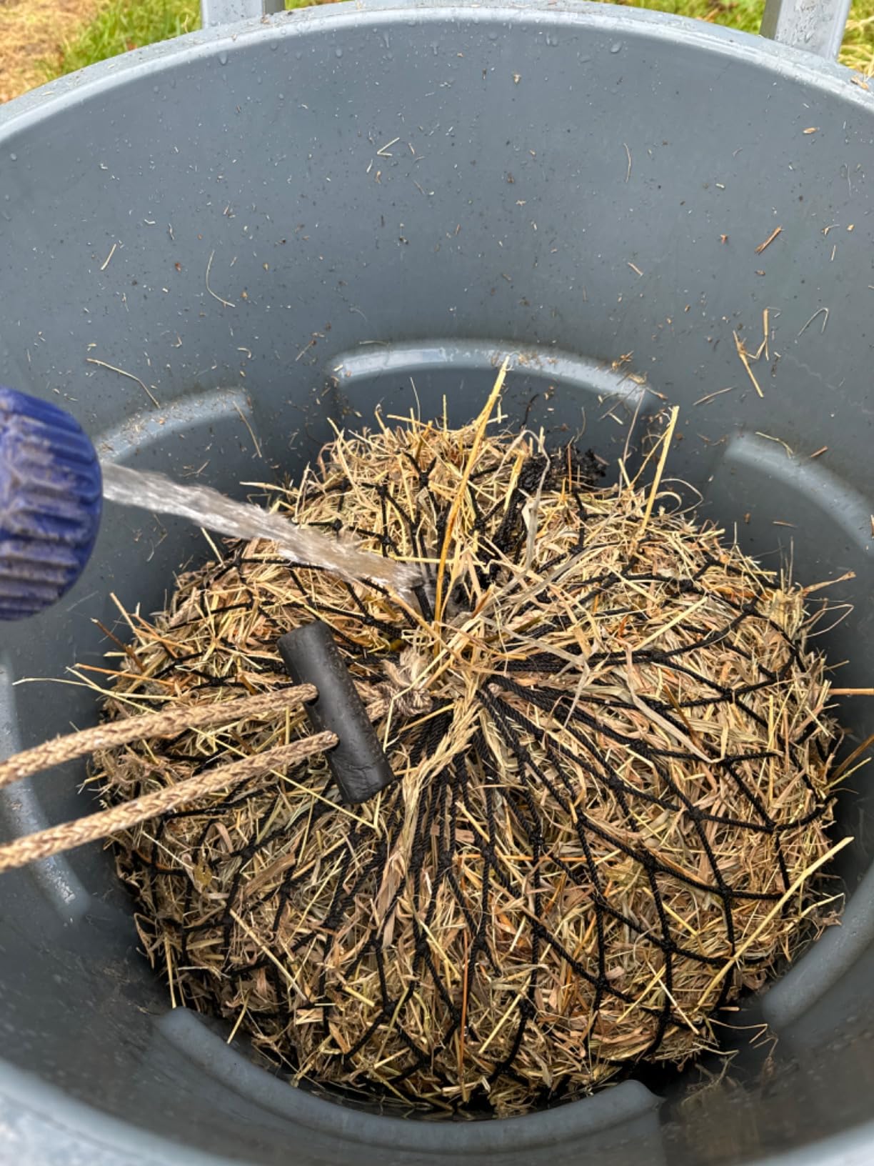 hay chix Half Bale Hay Net for Horses | 1 3/4