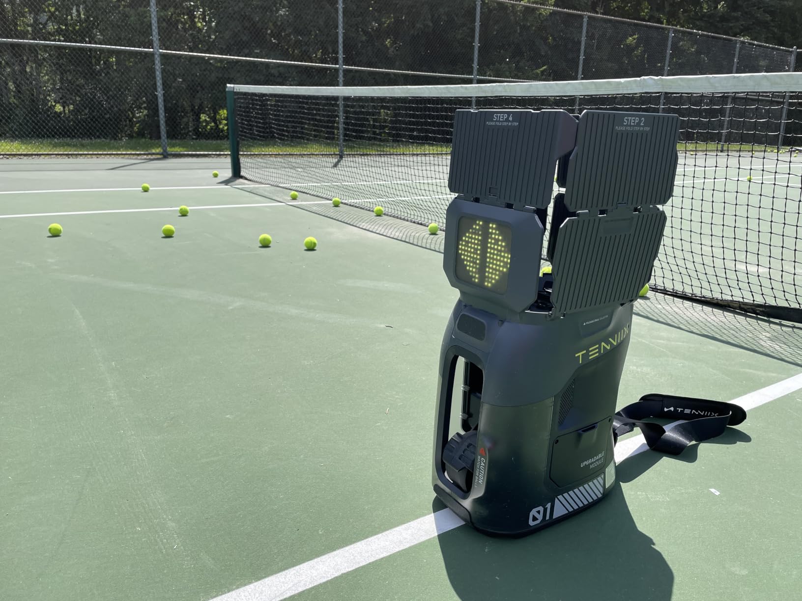 Basic Tennis Ball Machine, 18.7LB Portable Tennis Robot customer photo 1