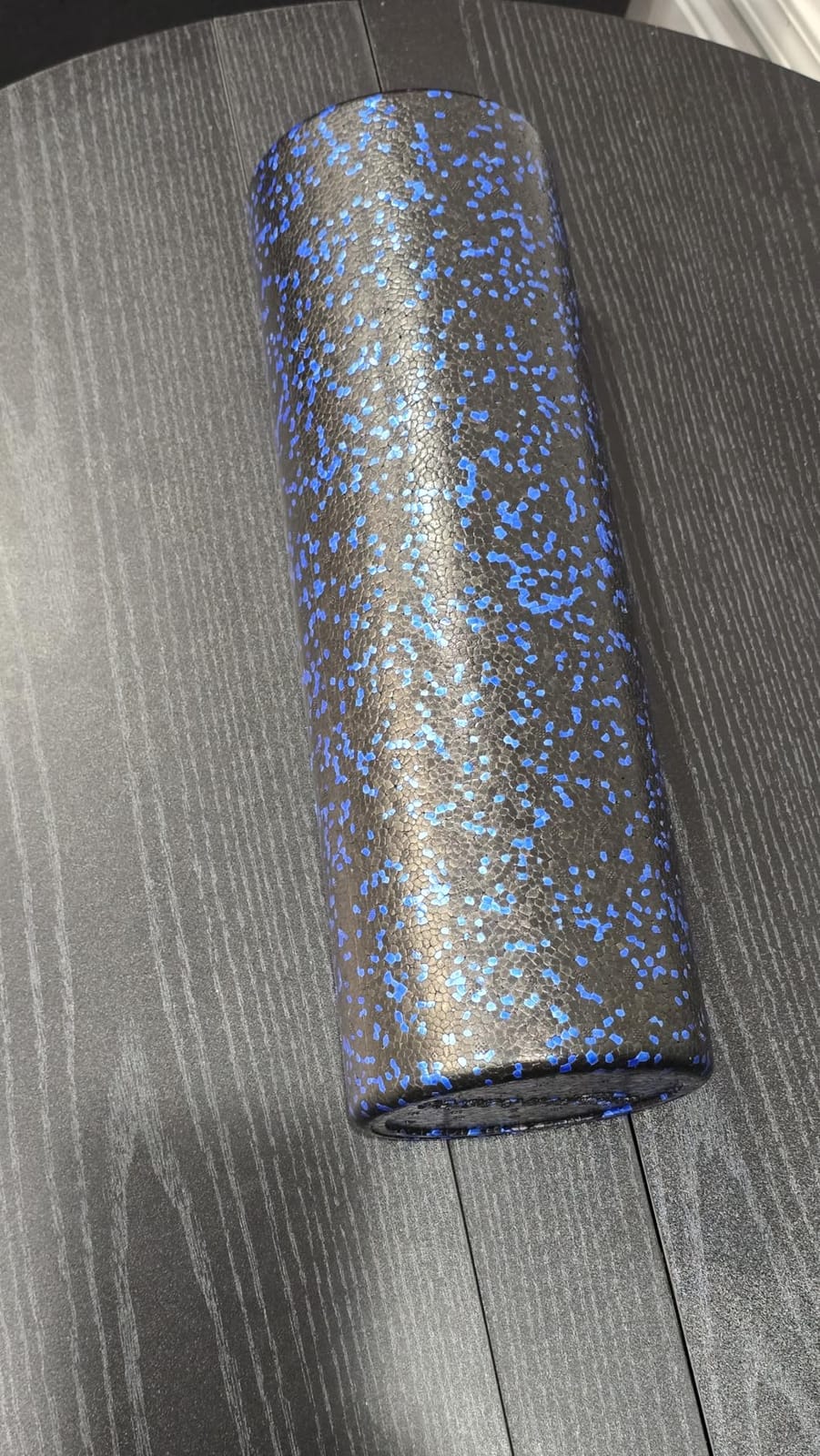 Amazon Basics High Density Foam Roller for Exercise and Recovery, 18 Inches, Blue Speckled (Pack of 2) customer photo 1