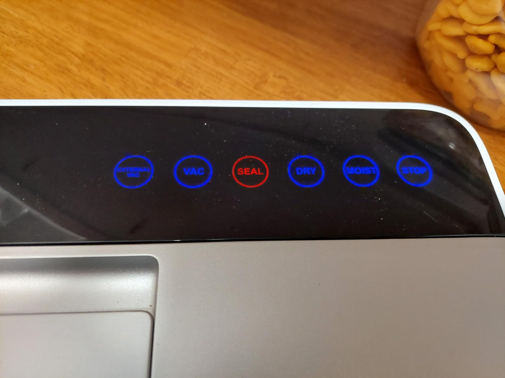 Food Vacuum Sealer Machine with Storage & Built-in Cutter customer photo 1