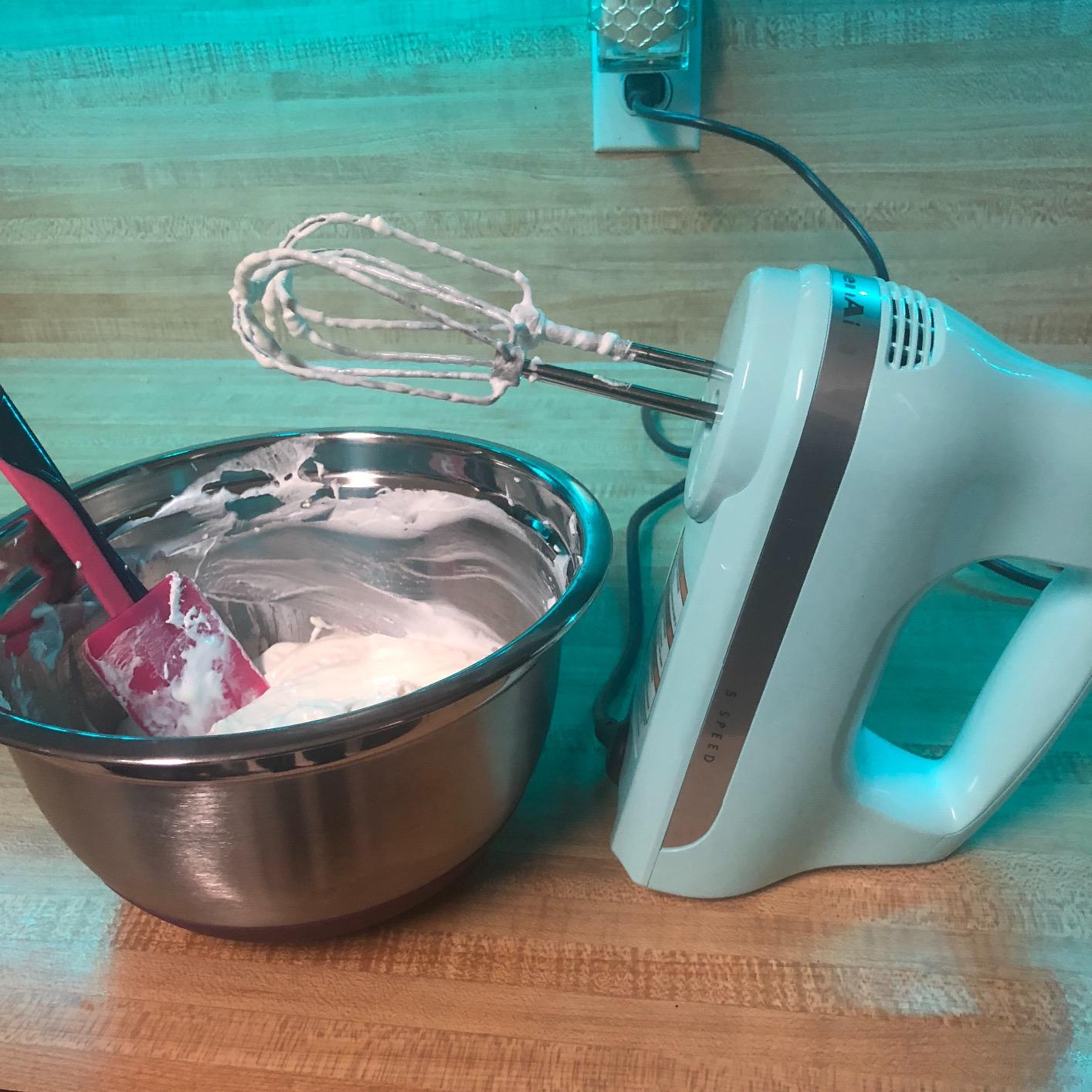 KitchenAid KHM512 Hand Mixer customer photo 1