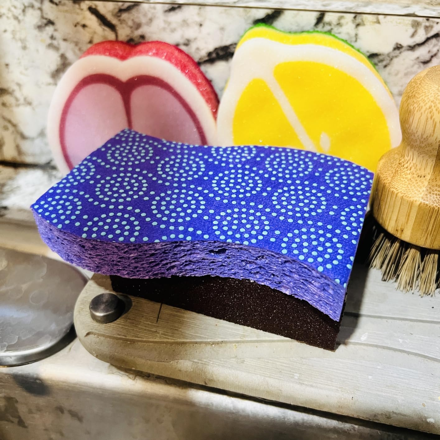 Scotch-Brite Odor Resist Non-Scratch Scrub Sponge, Dishwasher-Safe Kitchen Sponges that Resist Bacterial Odors, Multipurpose Dish Sponge for Gentle Cleaning, 6 Dish Sponges customer photo 2