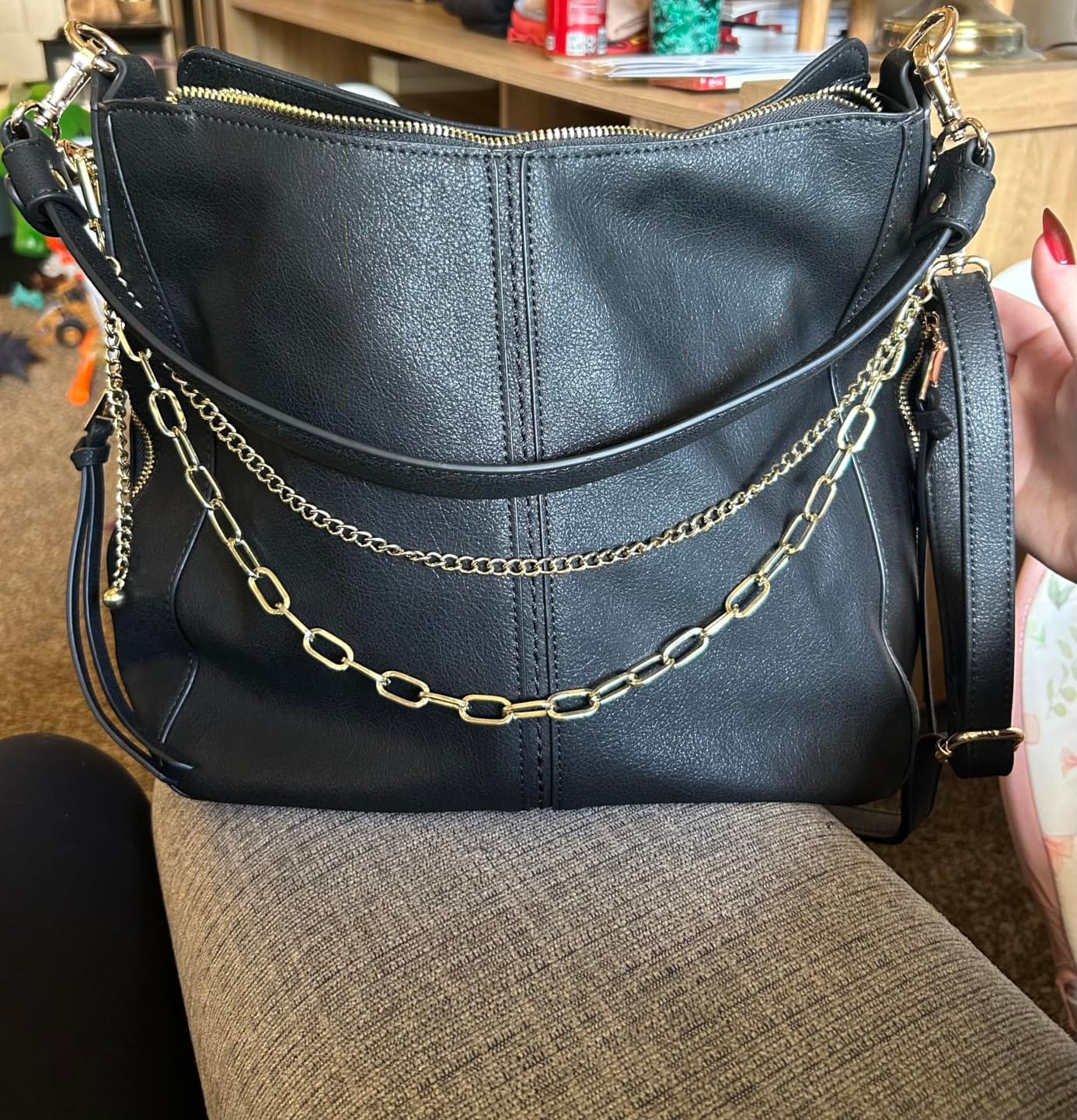 Realer Hobo Crossbody customer photo 1