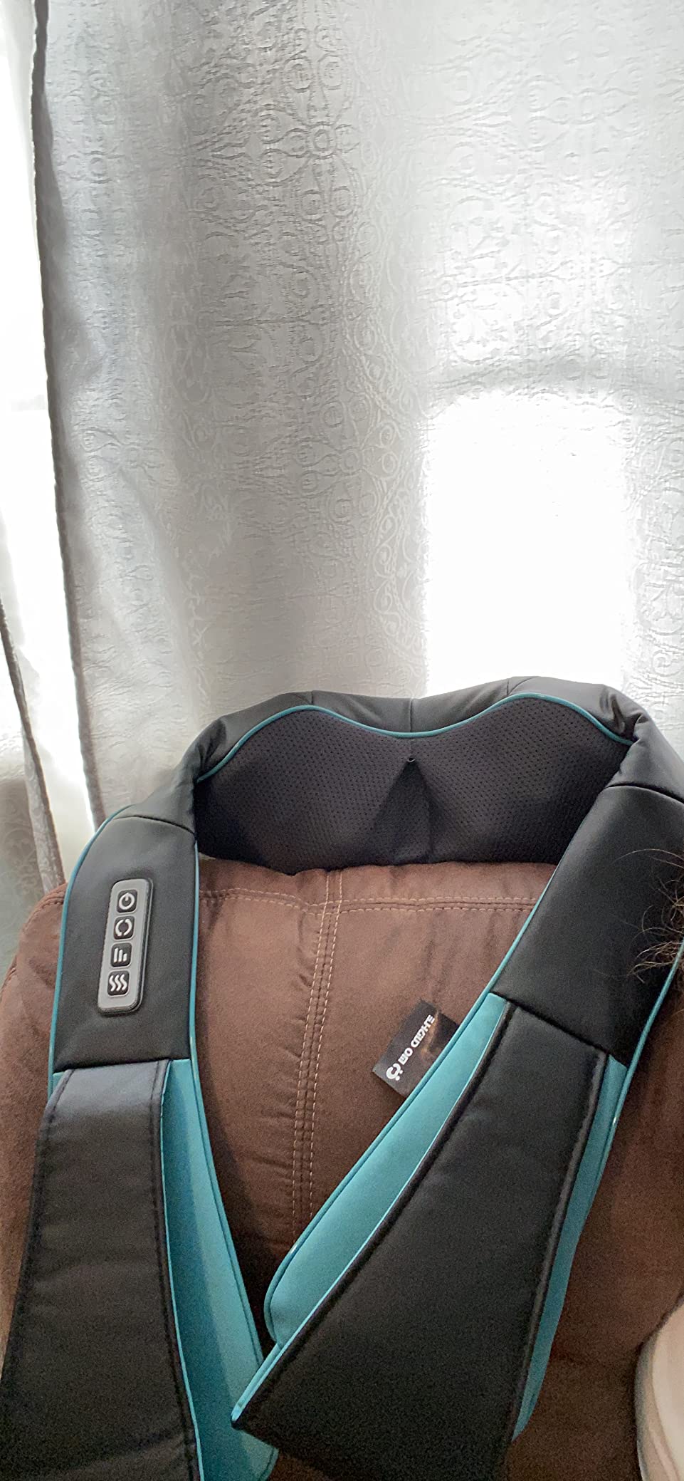 Mo Cuishle Shiatsu Back Neck & Shoulder Massager with Heat, Gifts (Black) customer photo 1