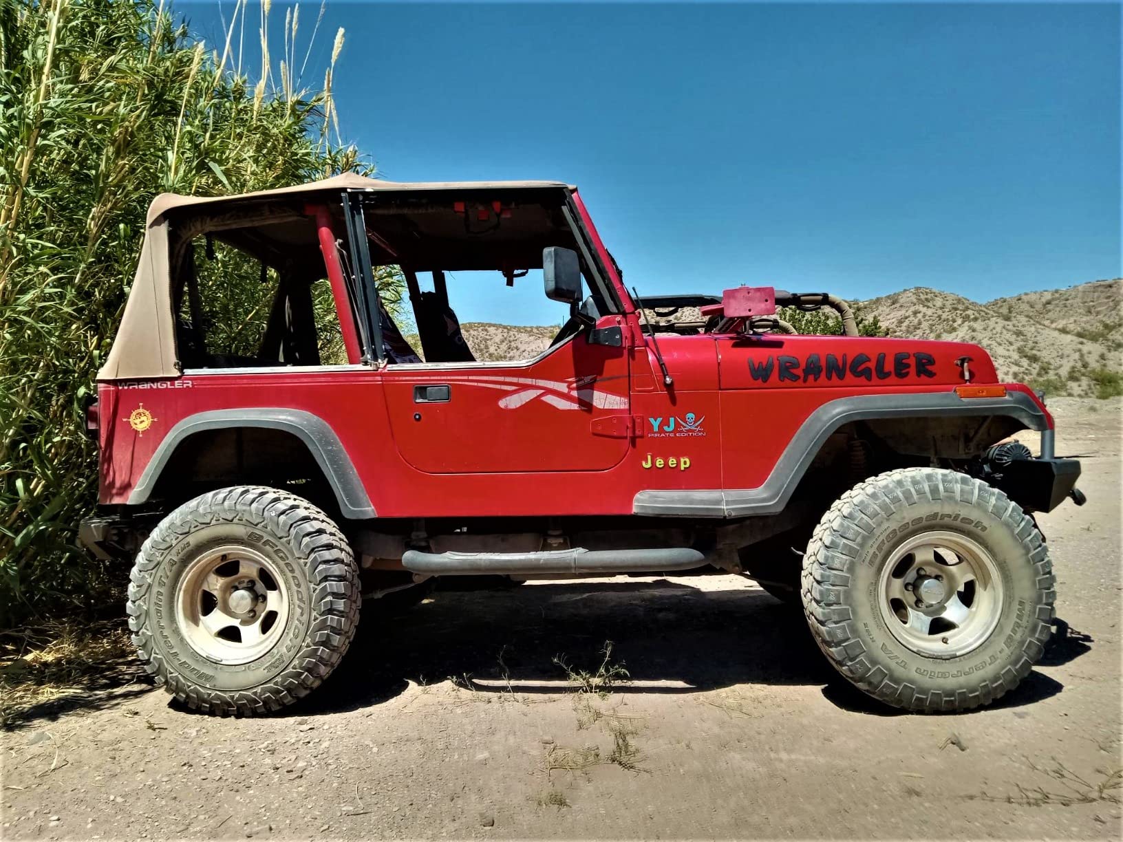 BFGoodrich Mud Terrain T/A KM3 Radial Car Tire for Light Trucks, SUVs, and Crossovers, 32x10.00R15NHS/8PR Q 124Q customer photo 2