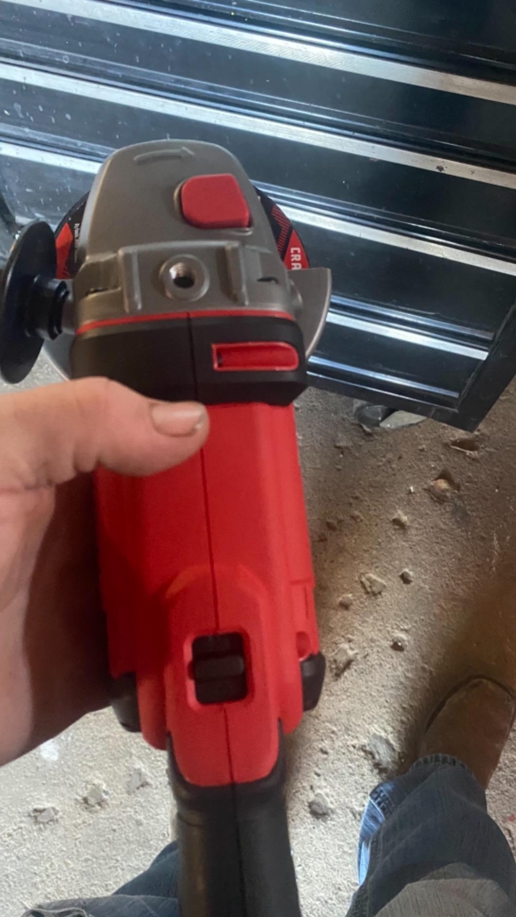 CRAFTSMAN V20 Cordless Angle Grinder Tool Kit, 4-1/2 inch, Battery and Charger Included (CMCG400M1) customer photo 1