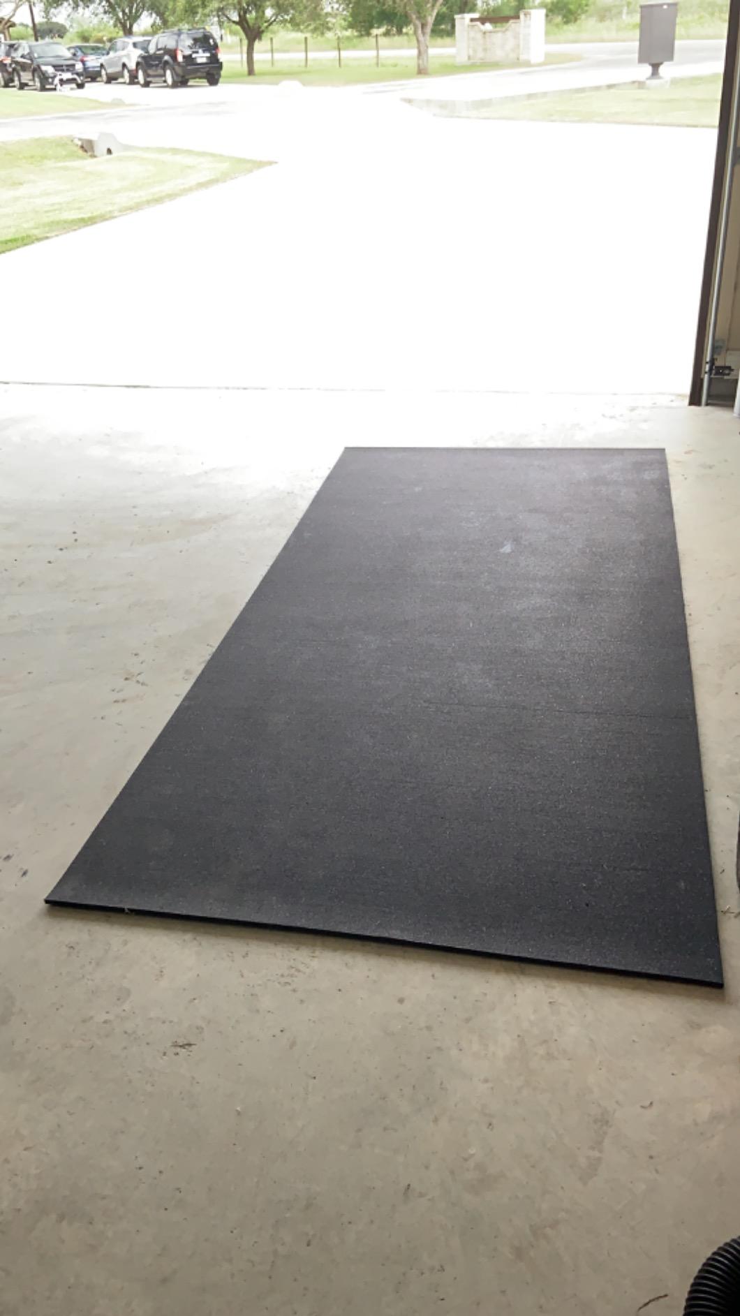 American Floor Mats 3/8in (9mm) Thick 10% Blue 4' x 6' Heavy Duty Rubber Rolls, Protective Exercise Mats, Home Gym Rubber Flooring customer photo 1