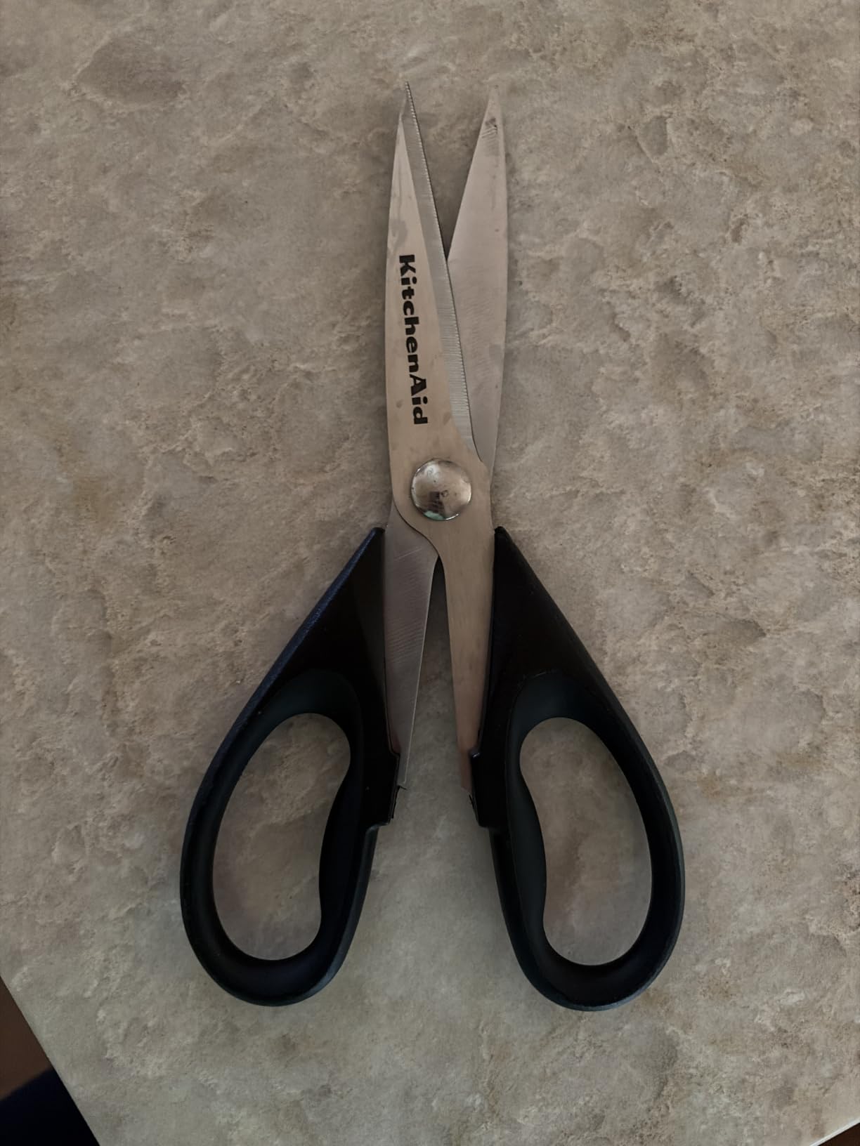 KitchenAid All Purpose Kitchen Shears with Protective Sheath Durable Stainless Steel Scissors, Dishwasher Safe, Soft Grip Comfort Handle, 8.72 Inch, Black customer photo 1