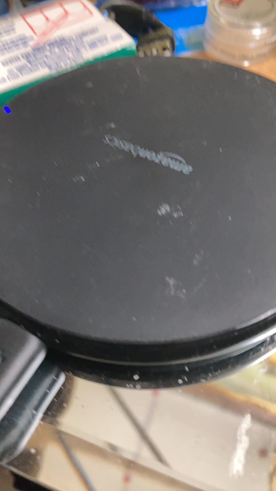 Amazon Basics 15W Qi Pad customer photo 2