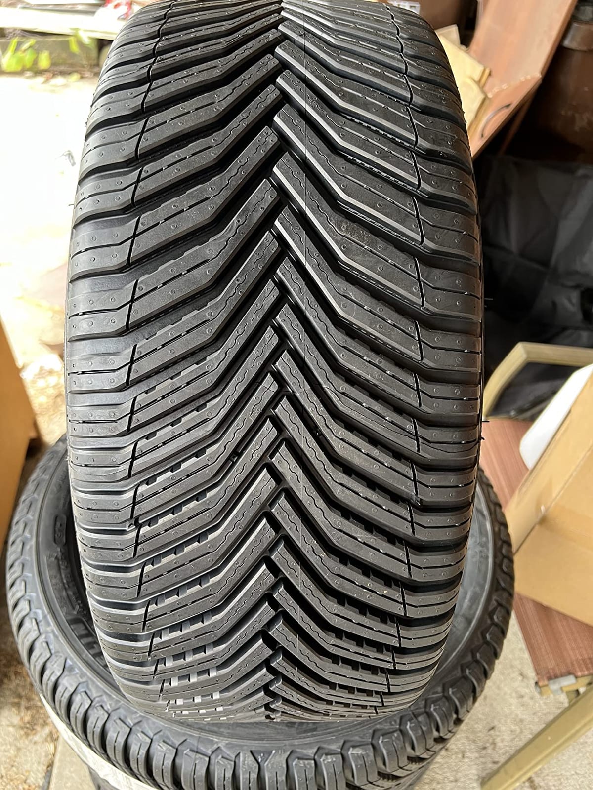 MICHELIN CROSSCLIMATE2 A/W CUV 235/65R17 104H (Set of 1 Tire Only) customer photo 1