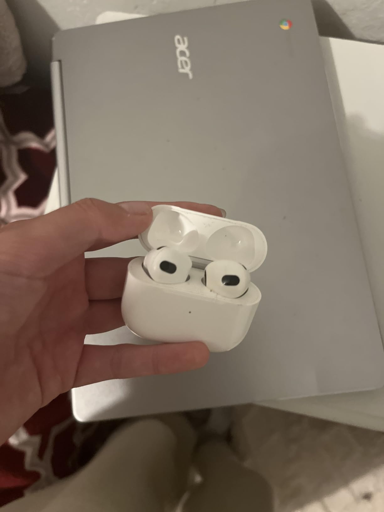 Renewed AirPods 3 customer photo 2