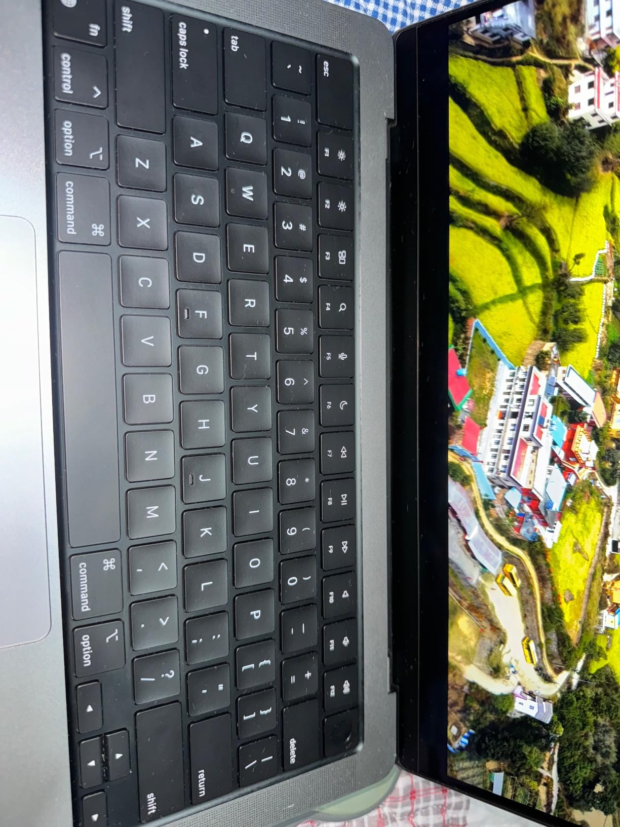 Apple MacBook Pro 2021 with Apple M1 Pro chip (14-inch, 16GB RAM, 512GB SSD) - Space Gray (Renewed) customer photo 1