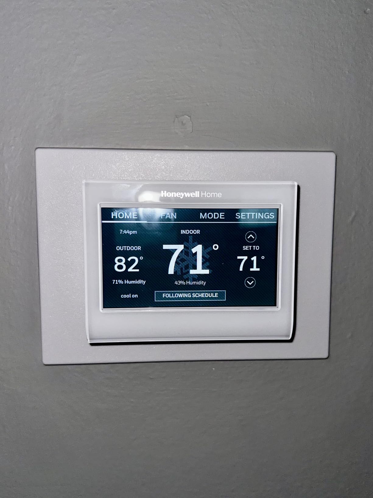 Honeywell RTH9600WF customer photo 2