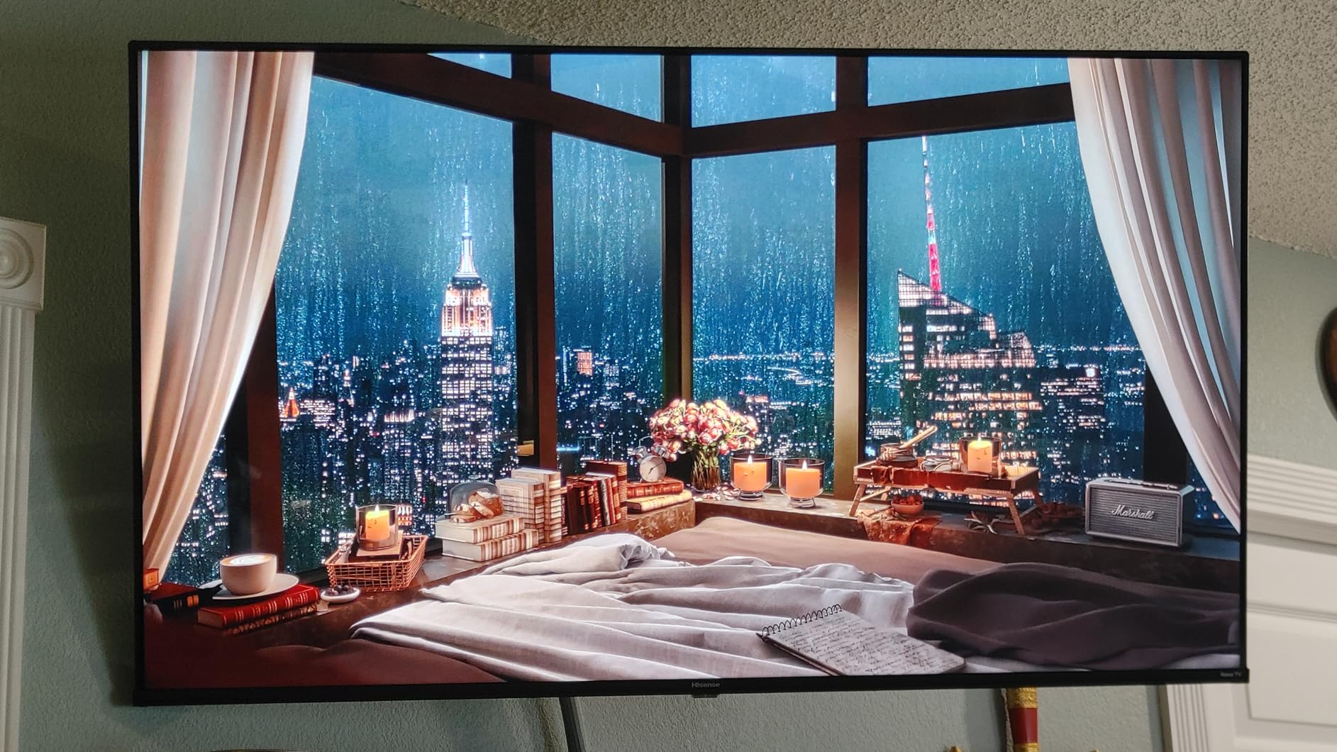 Hisense 43-Inch Class R6 Series 4K UHD Smart Roku TV with Alexa Compatibility, Dolby Vision HDR, DTS Studio Sound, Game Mode (43R6G) customer photo 2