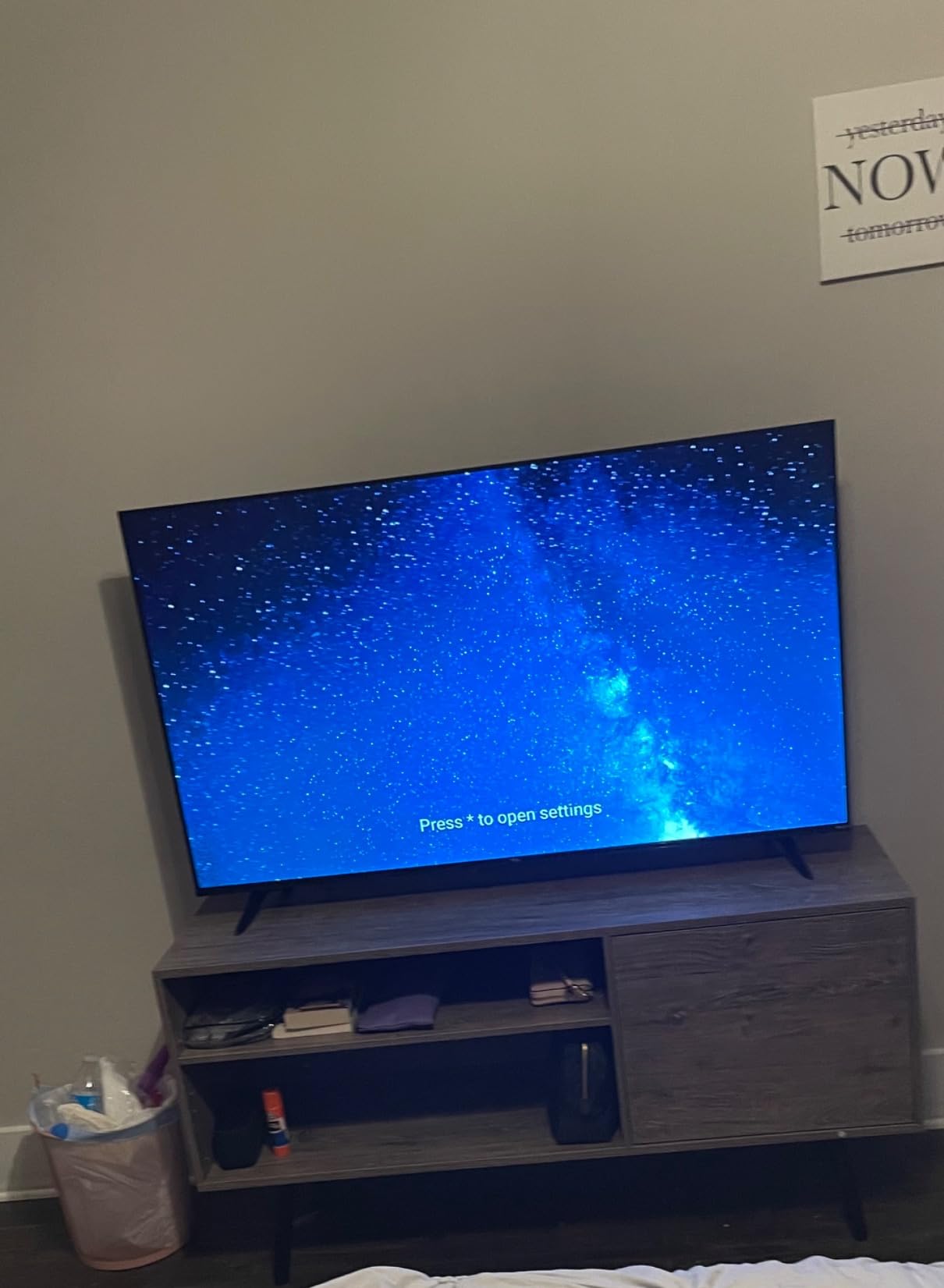 TCL 50-Inch Class S4 4K LED Smart TV with Roku TV (50S450R, 2023 - Model), Dolby Vision, HDR, Dolby Atmos, Works with Alexa, Google Assistant and Apple HomeKit Compatibility, Streaming UHD Television customer photo 2