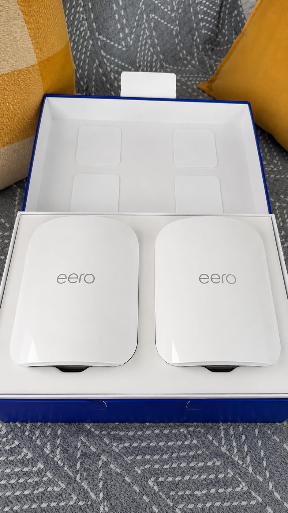 Amazon eero Pro 7 tri-band mesh Wi-Fi 7 router - Supports internet plans up to 5 Gbps, Coverage up to 2,000 sq. ft., 1-pack customer photo 1