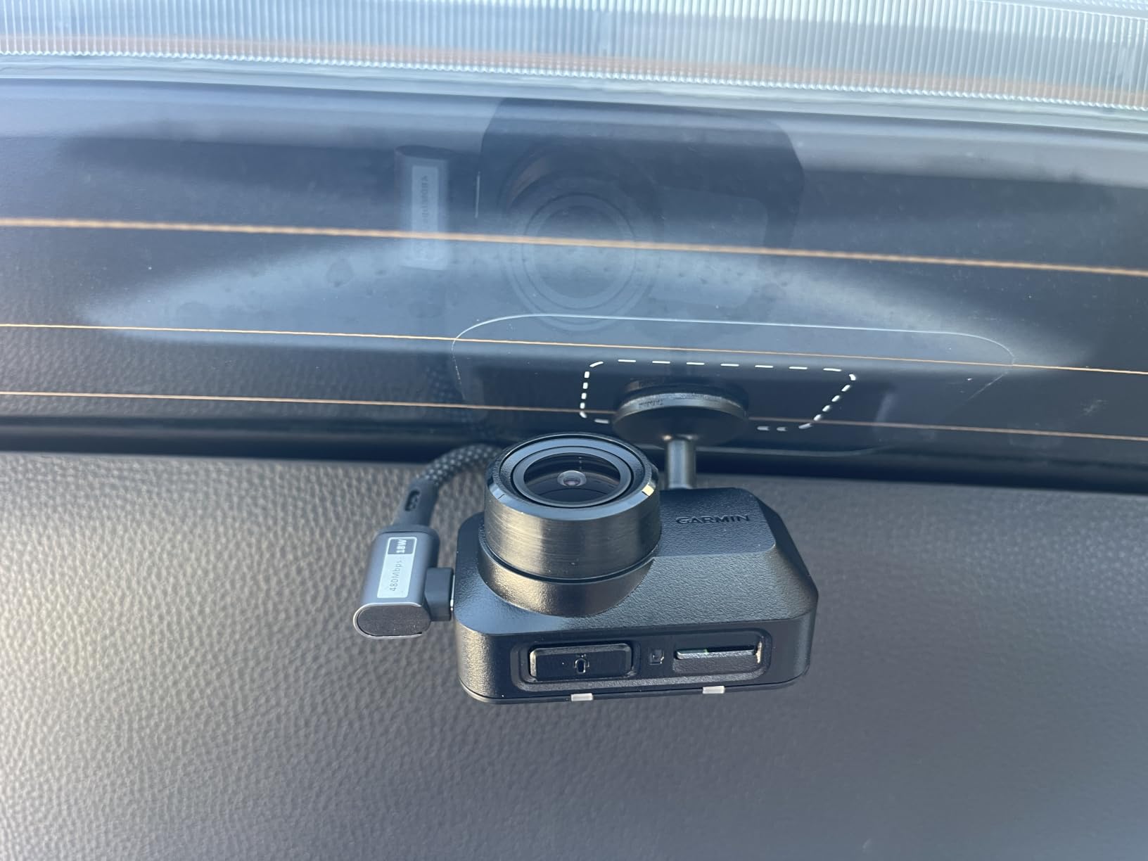 Garmin Dash Cam Mini 3 customer photo 1